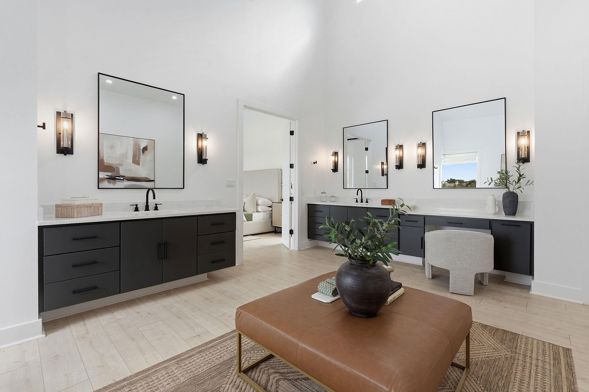 8400 Lakewood Ridge CV