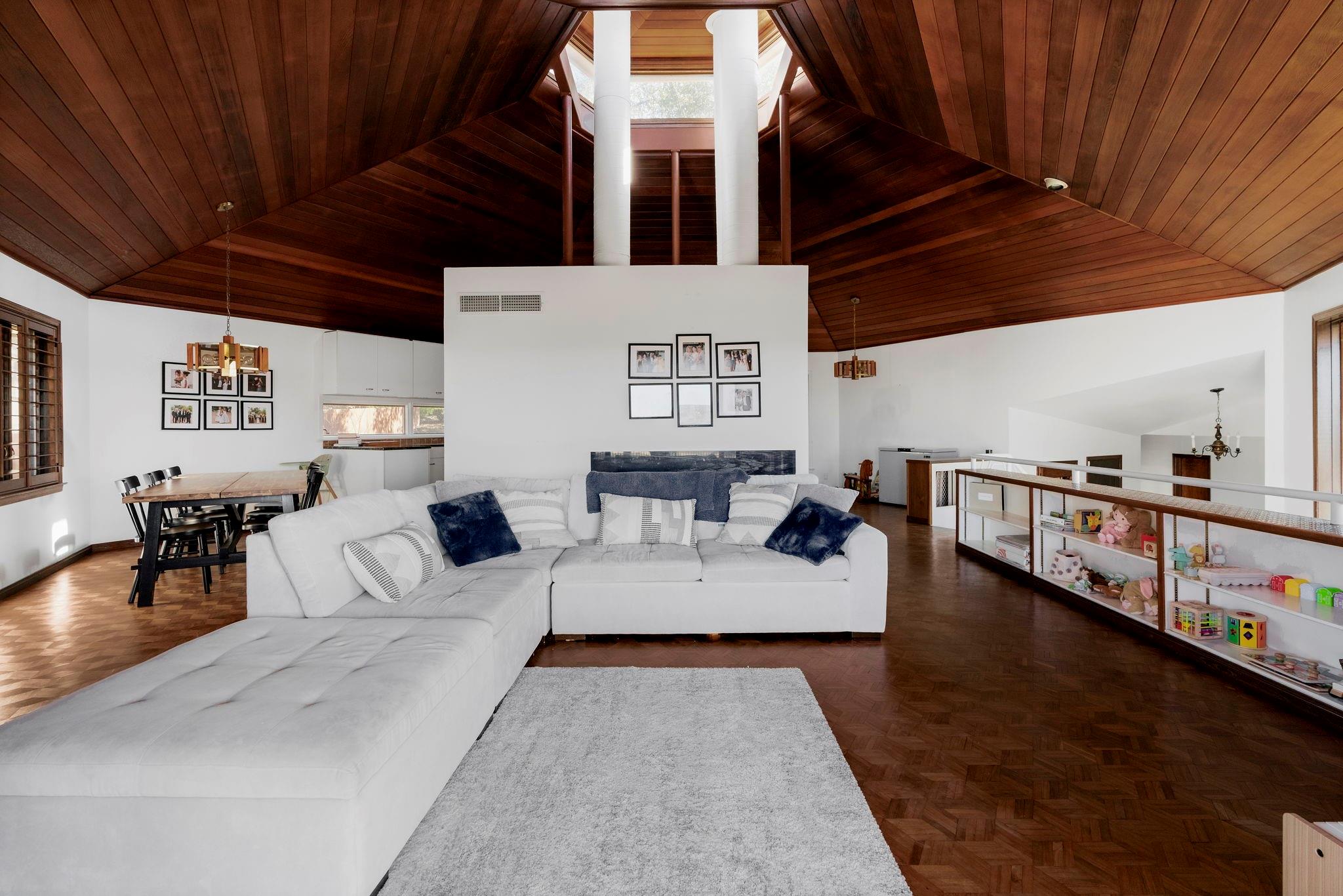 1922 Cypress PT W