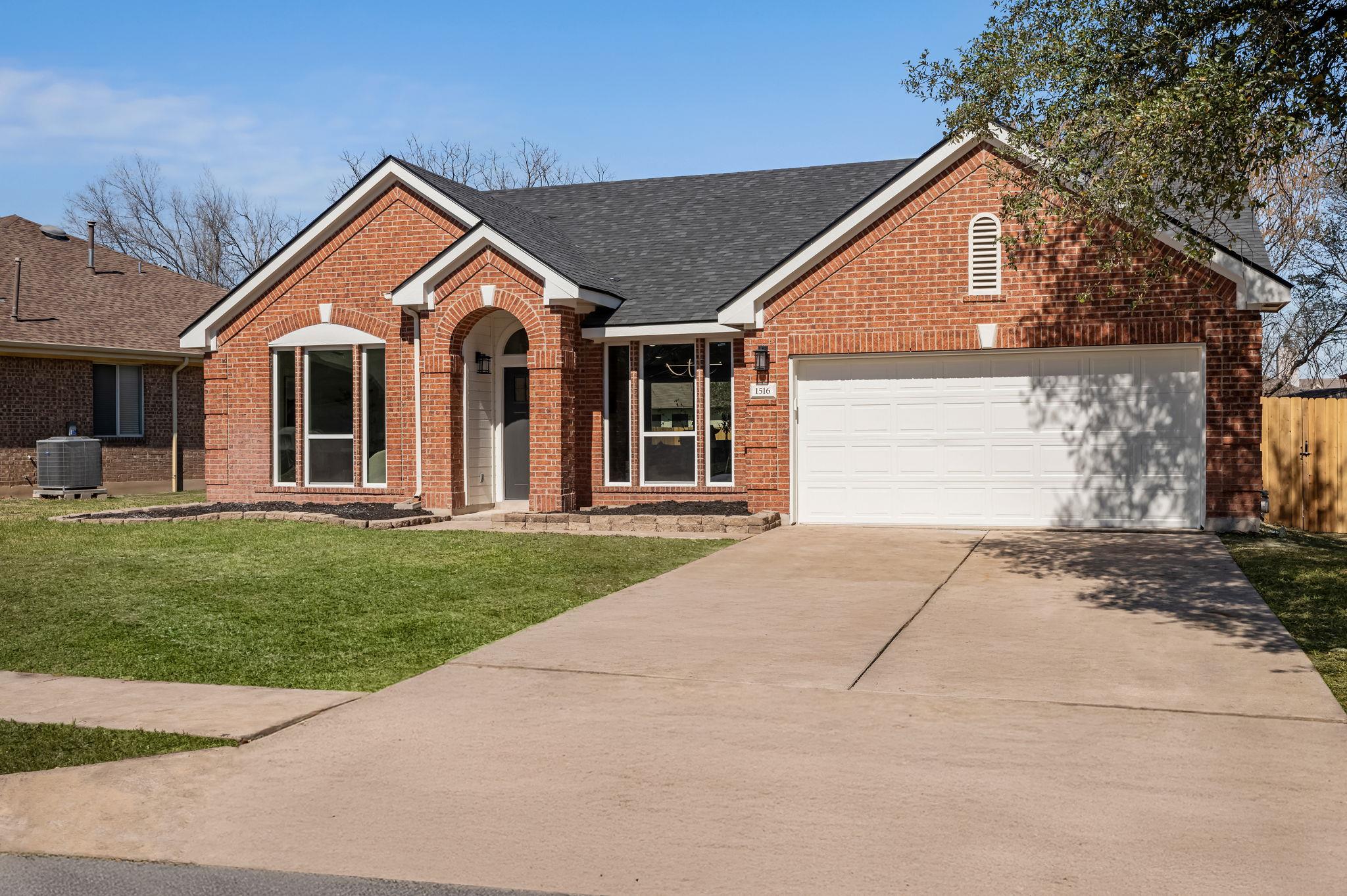 1516 Natural Bridge LN