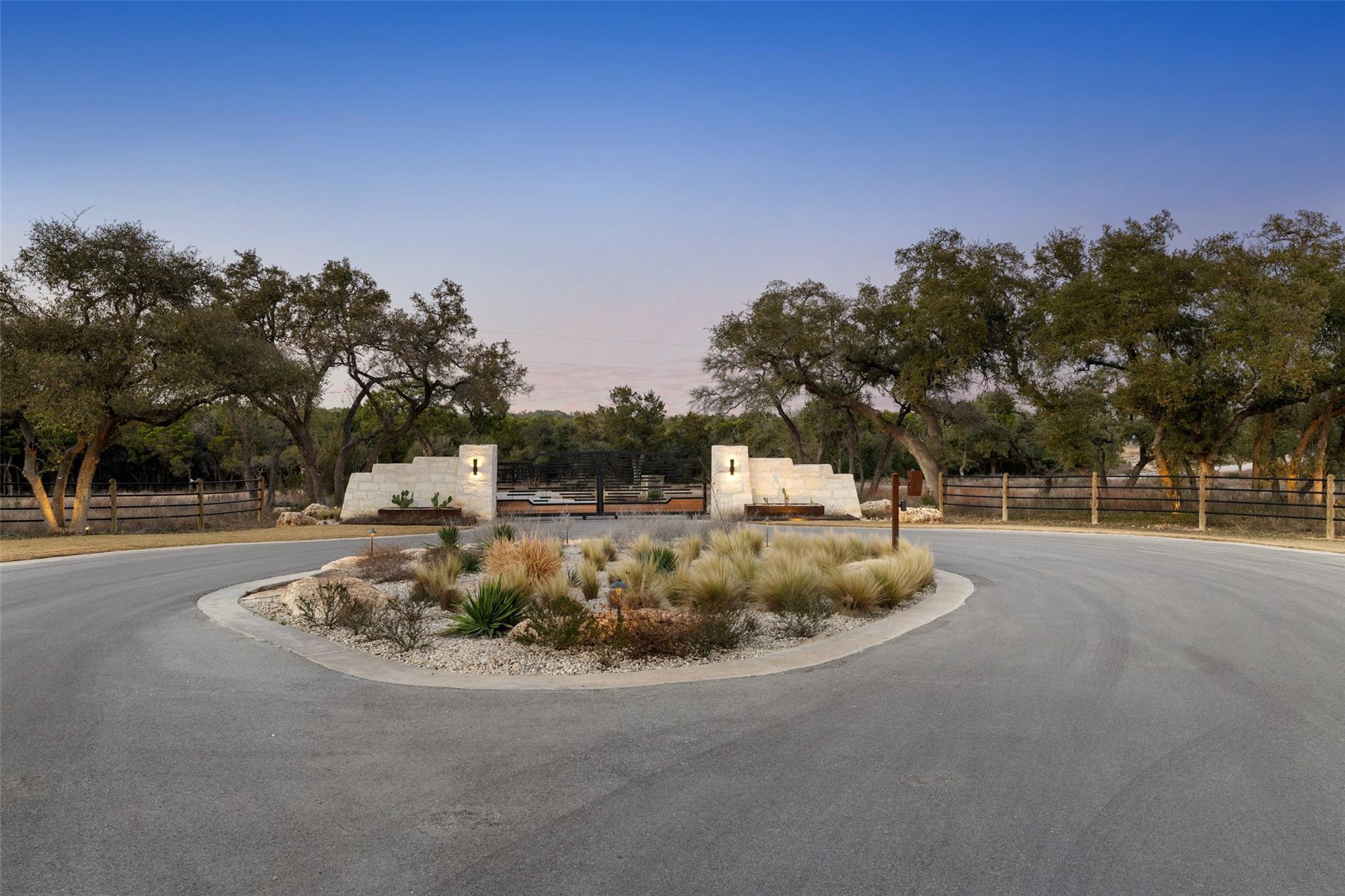 5946 Grotto Creek CT