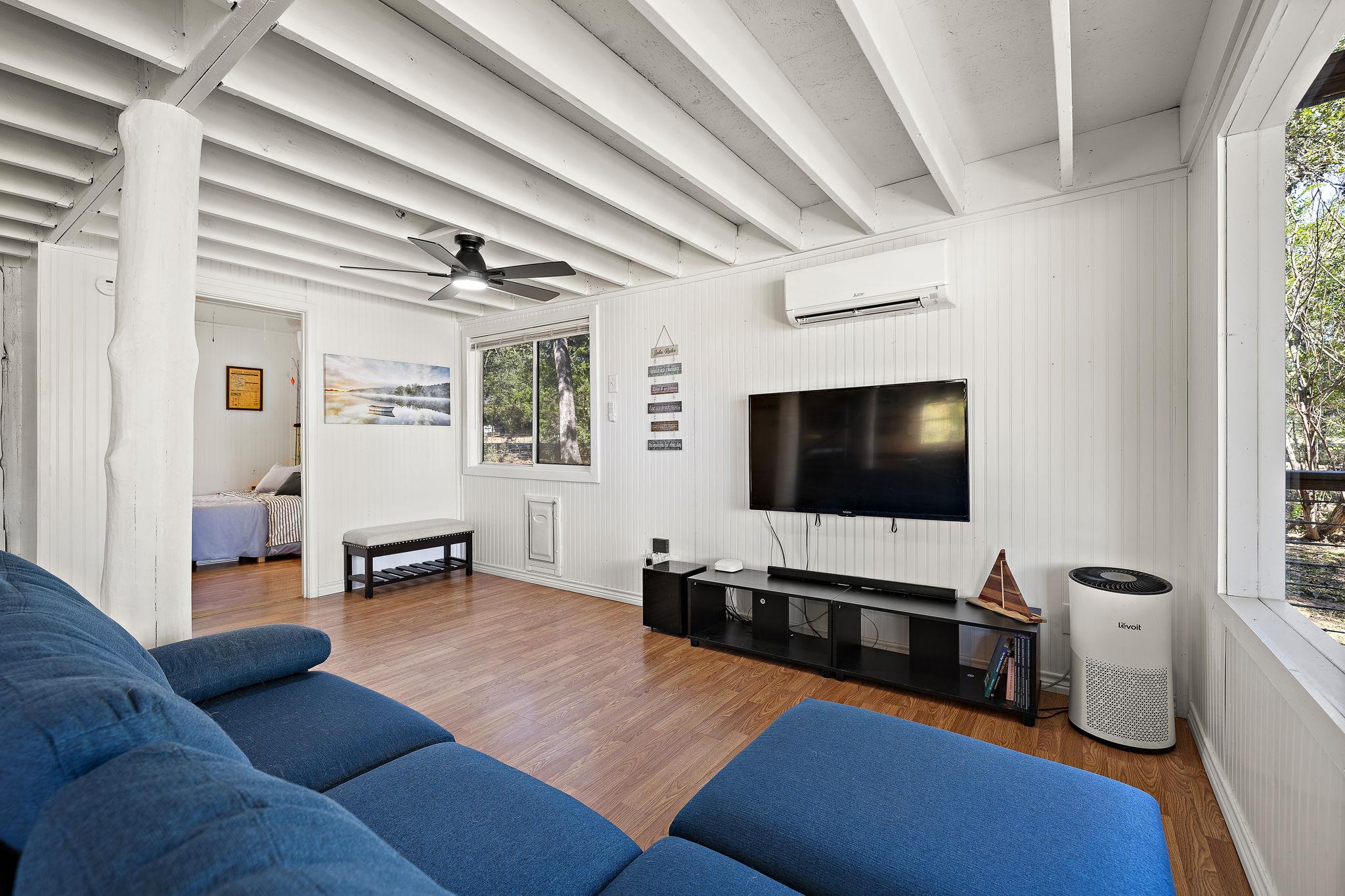 131 Moccasin Bend DR