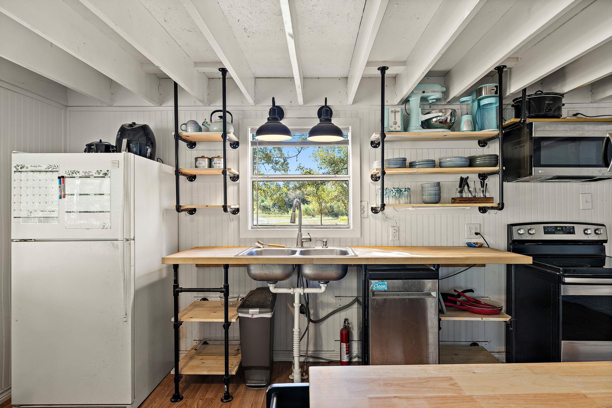 131 Moccasin Bend DR