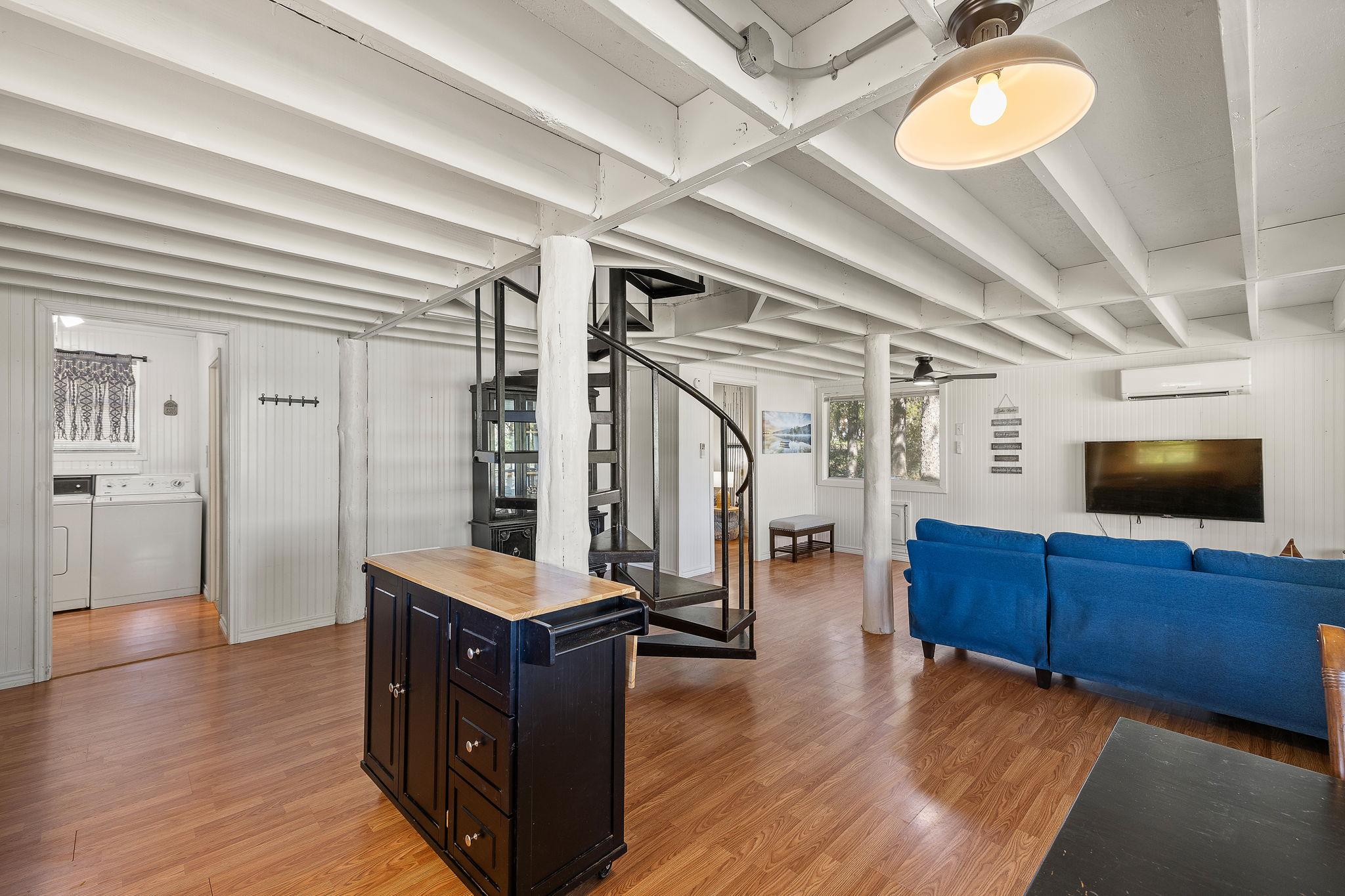 131 Moccasin Bend DR