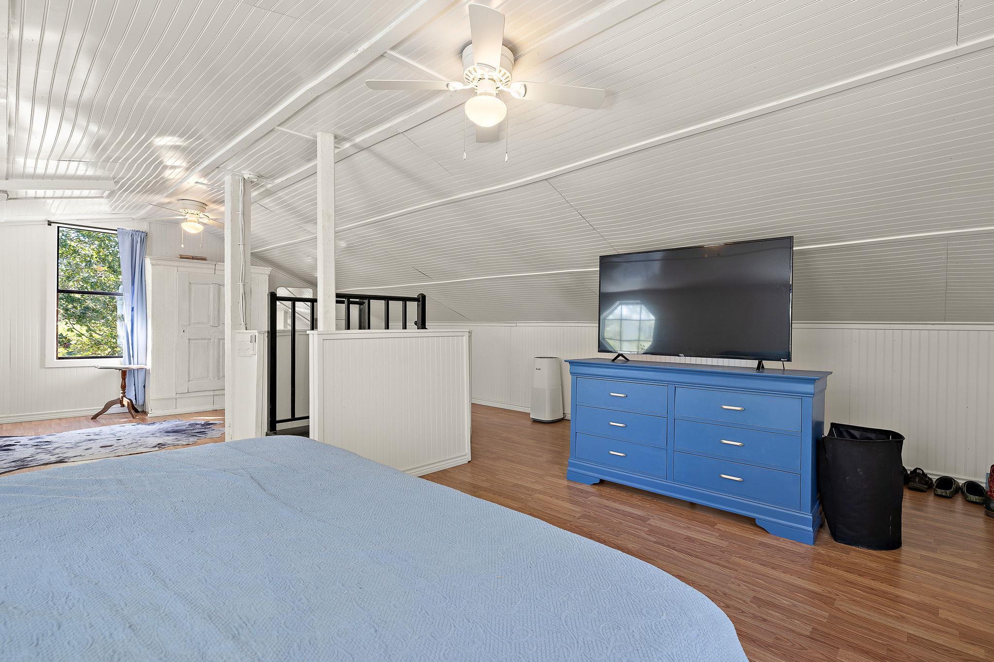 131 Moccasin Bend DR