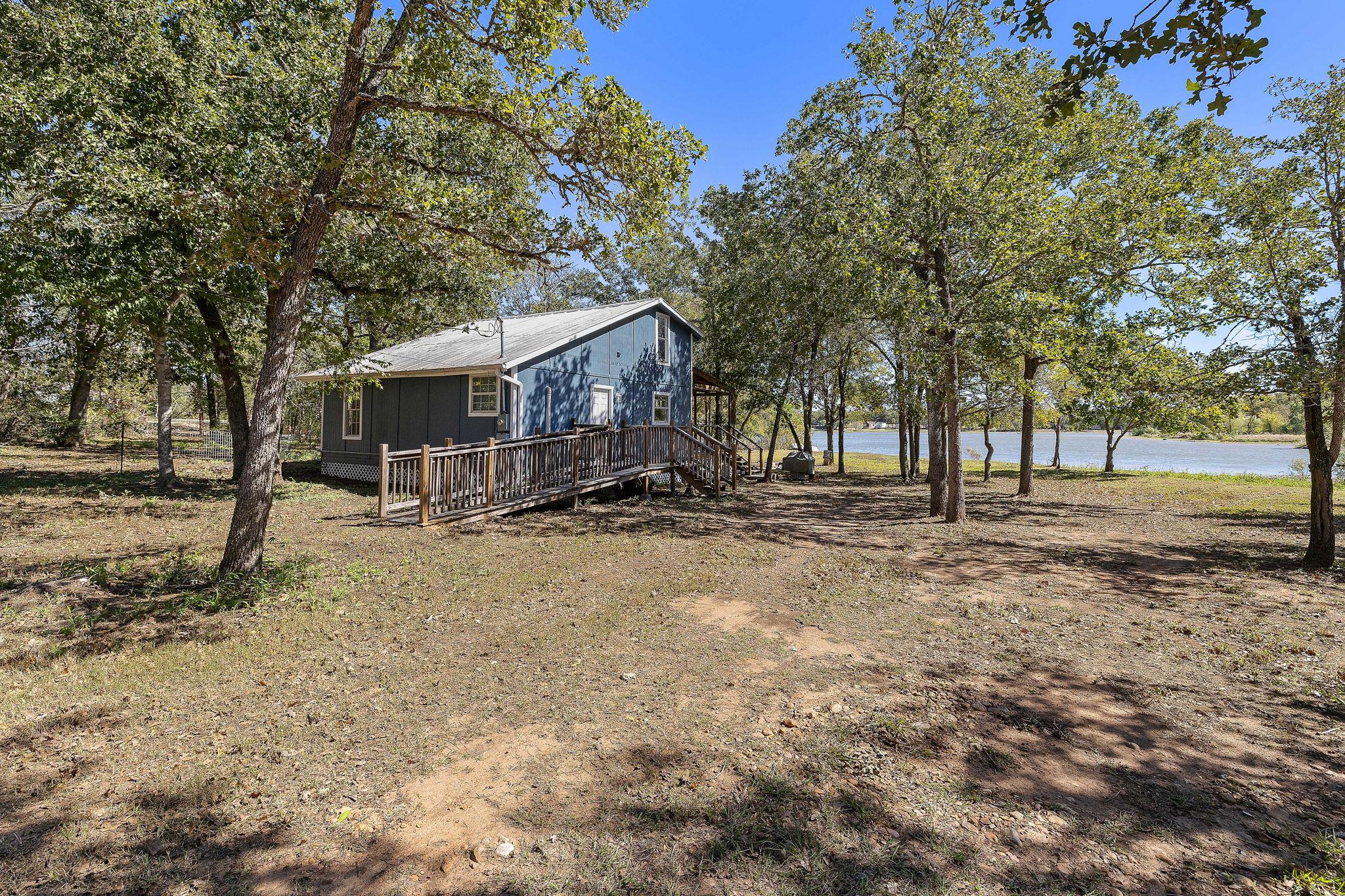 131 Moccasin Bend DR