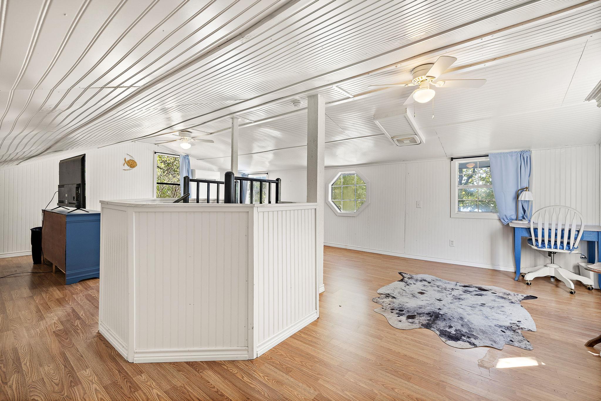 131 Moccasin Bend DR