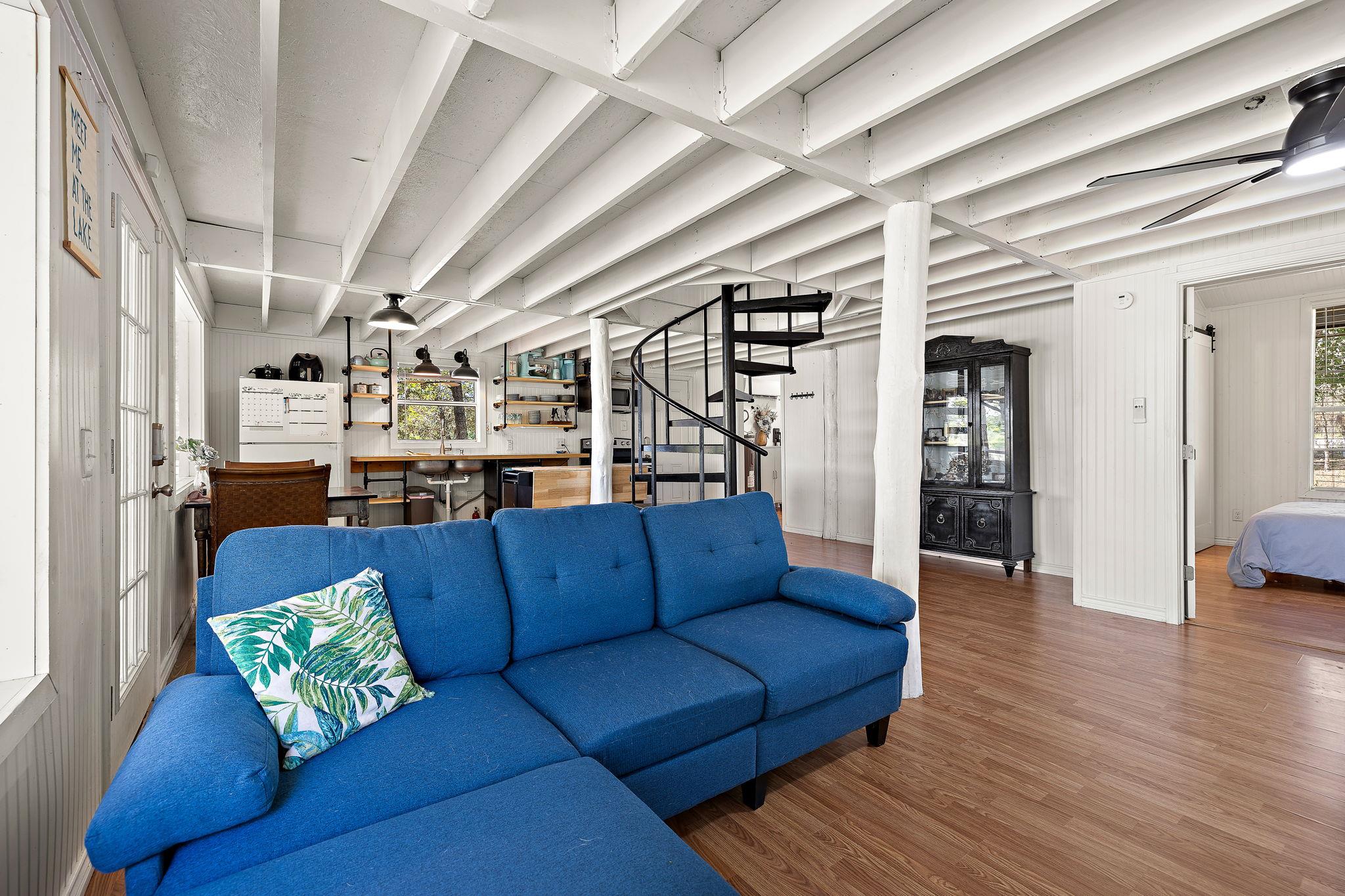 131 Moccasin Bend DR