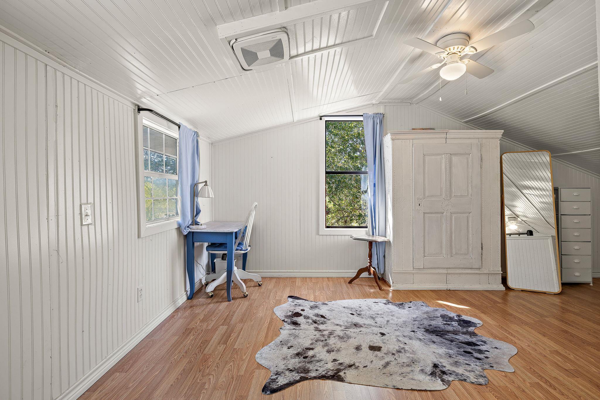 131 Moccasin Bend DR