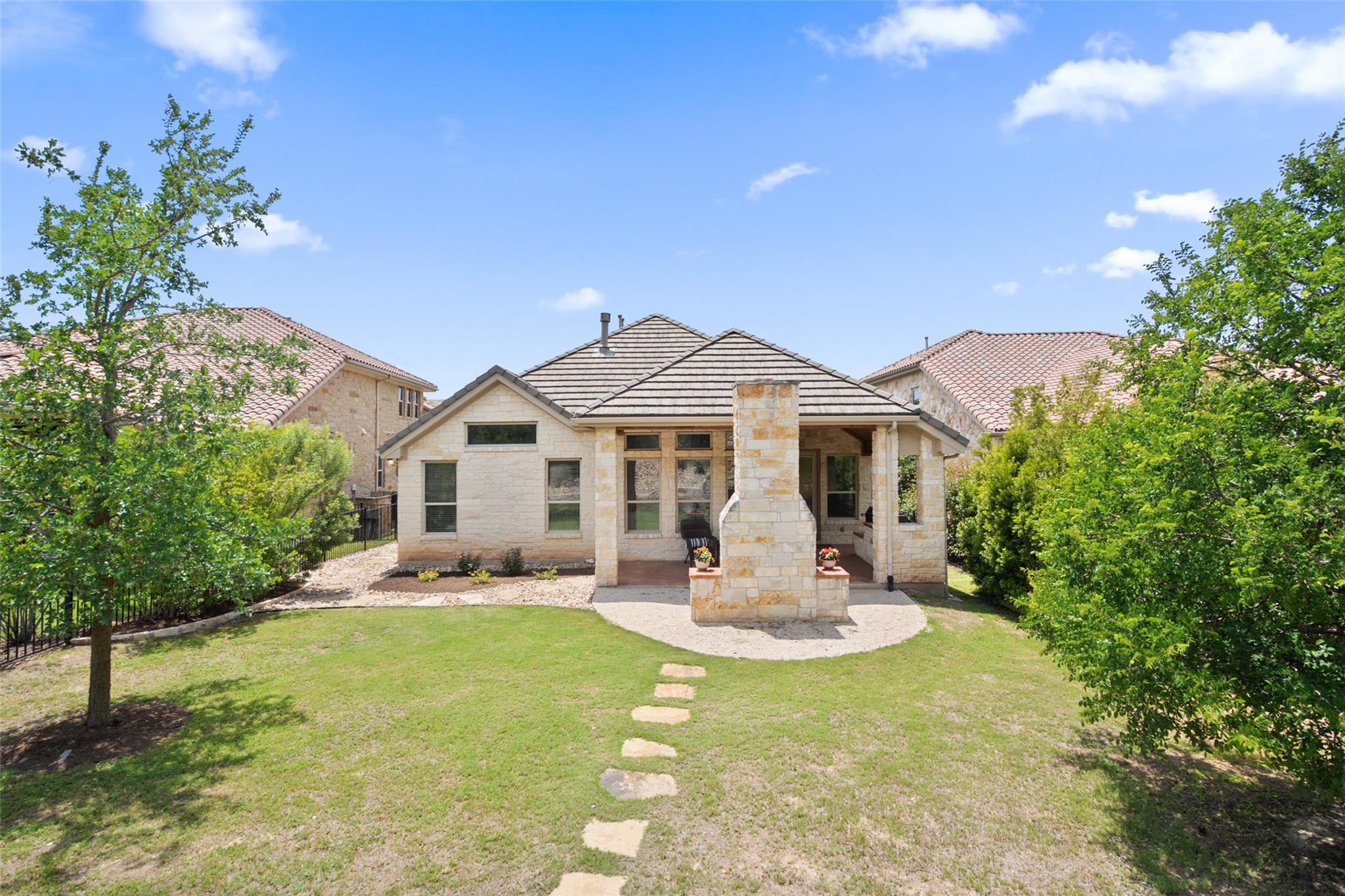 209 Maxwell WAY