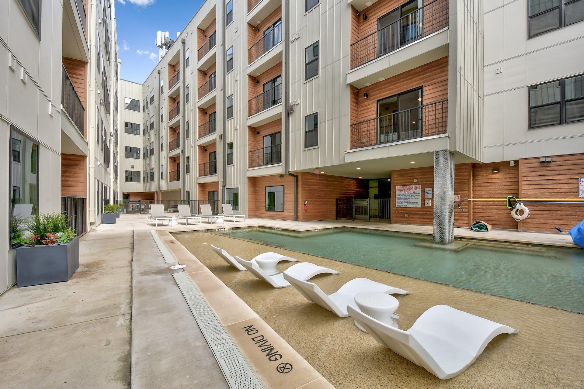 2500 Longview ST # 513