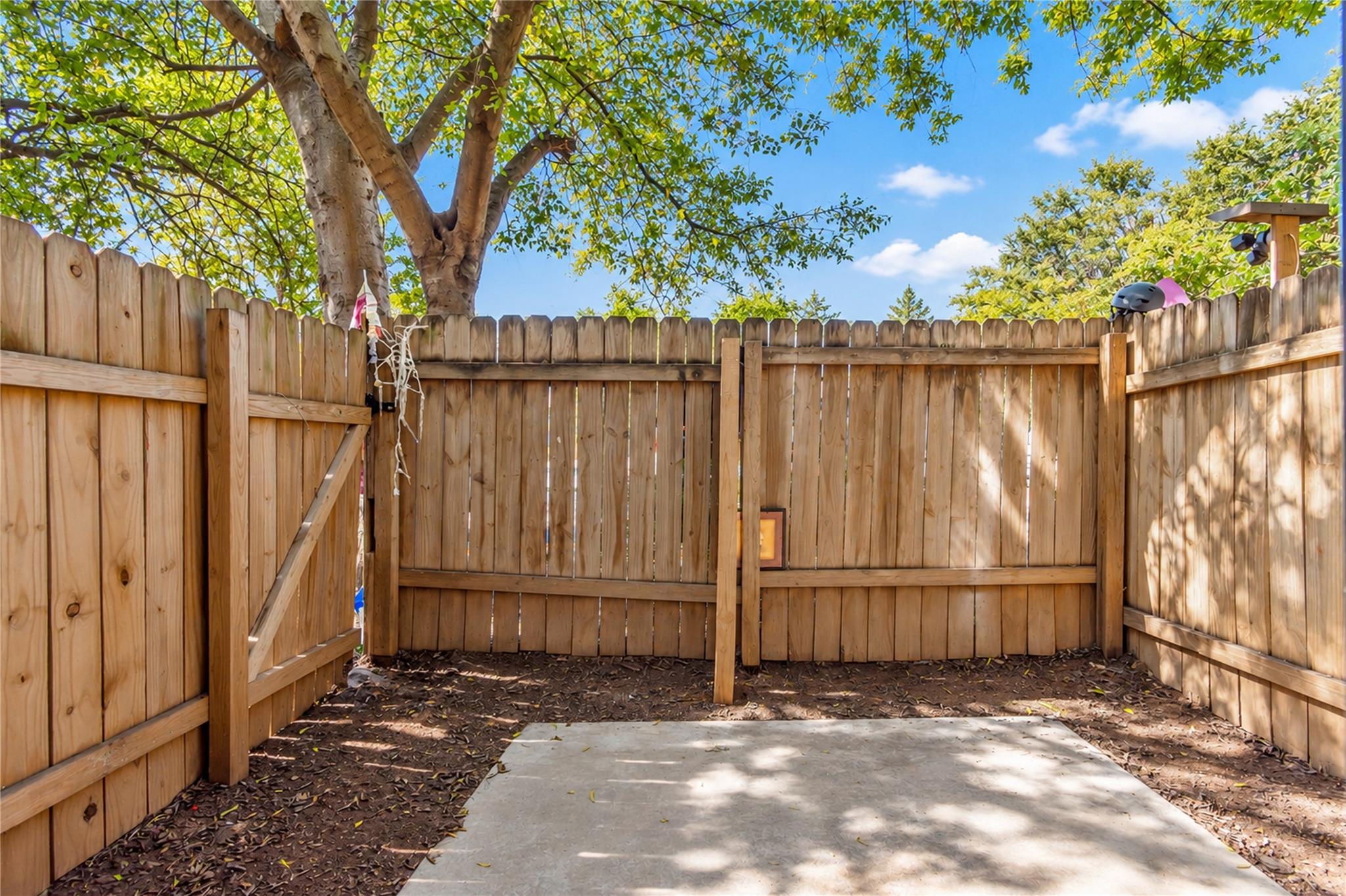5707 Cougar DR