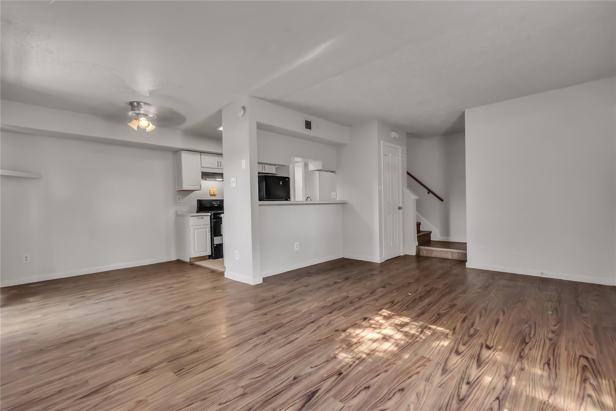5707 Cougar DR
