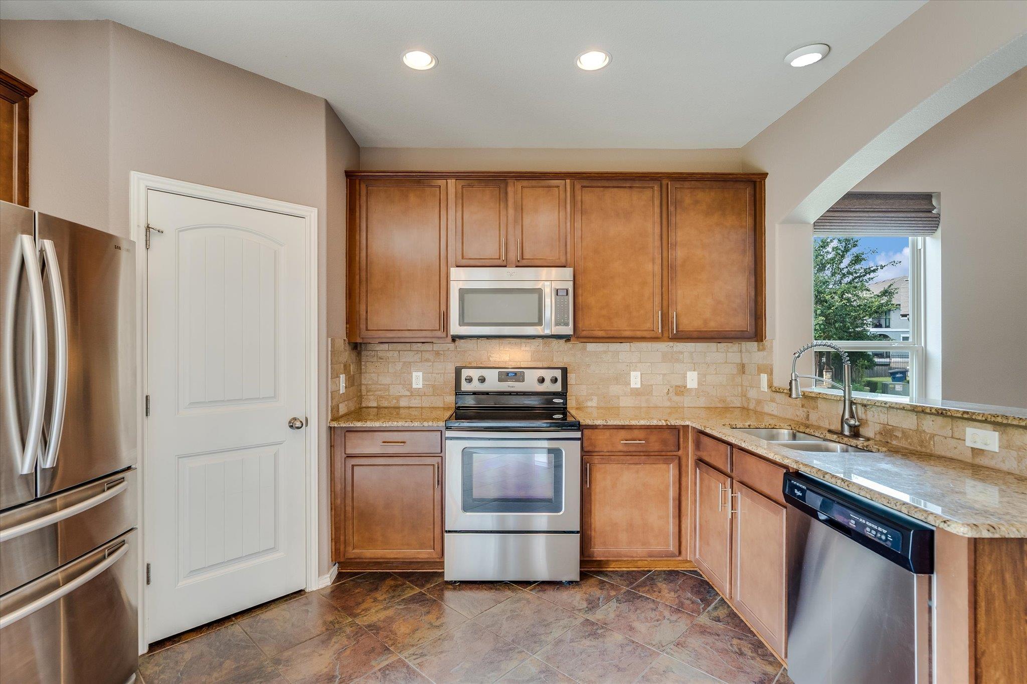 9837 Milla CIR # 72