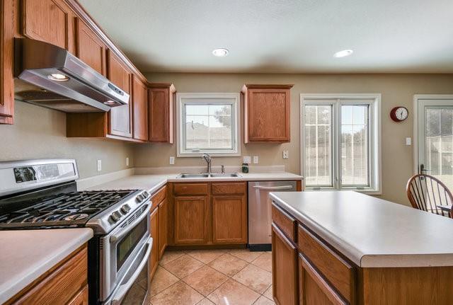 1102 Port Daniel DR