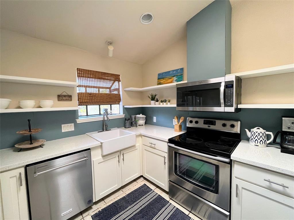 1895 WESTLAKE DR # 103