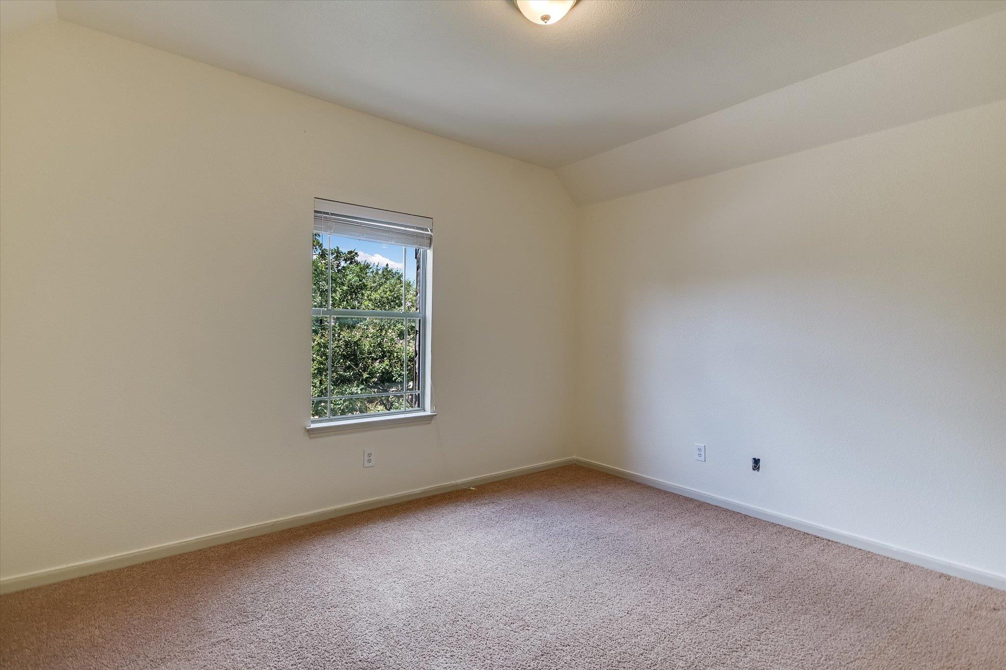 109 CHOKE CANYON LN