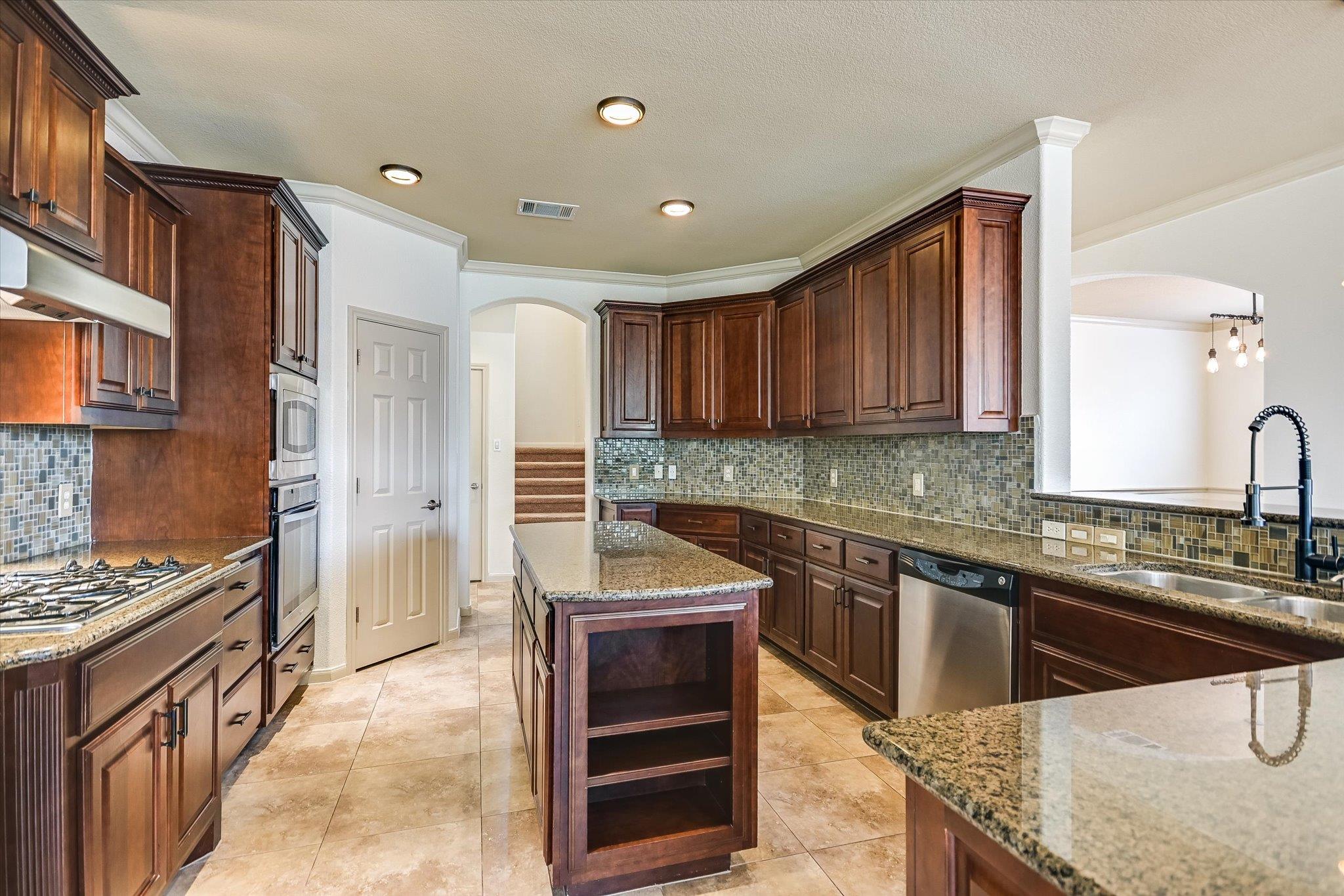 109 CHOKE CANYON LN