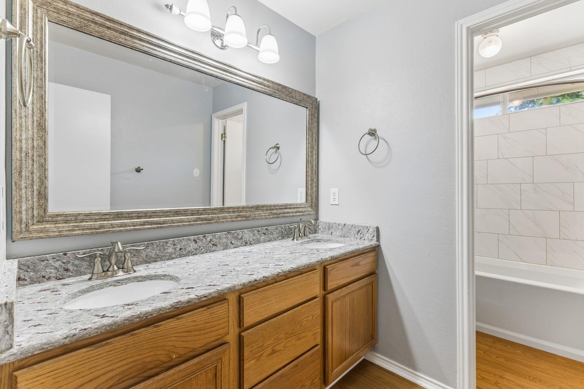 1409 Deer Horn DR