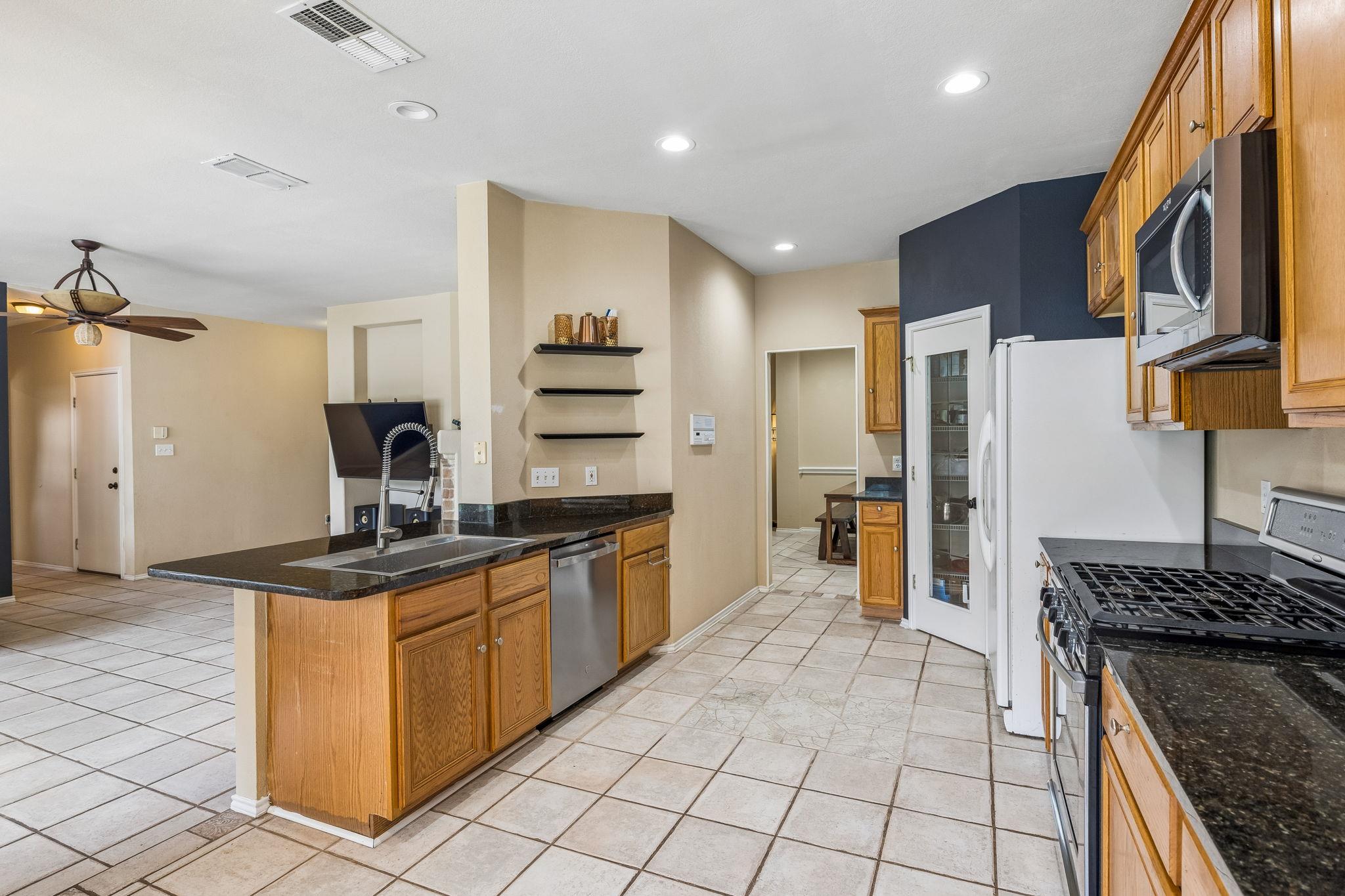 1409 Deer Horn DR