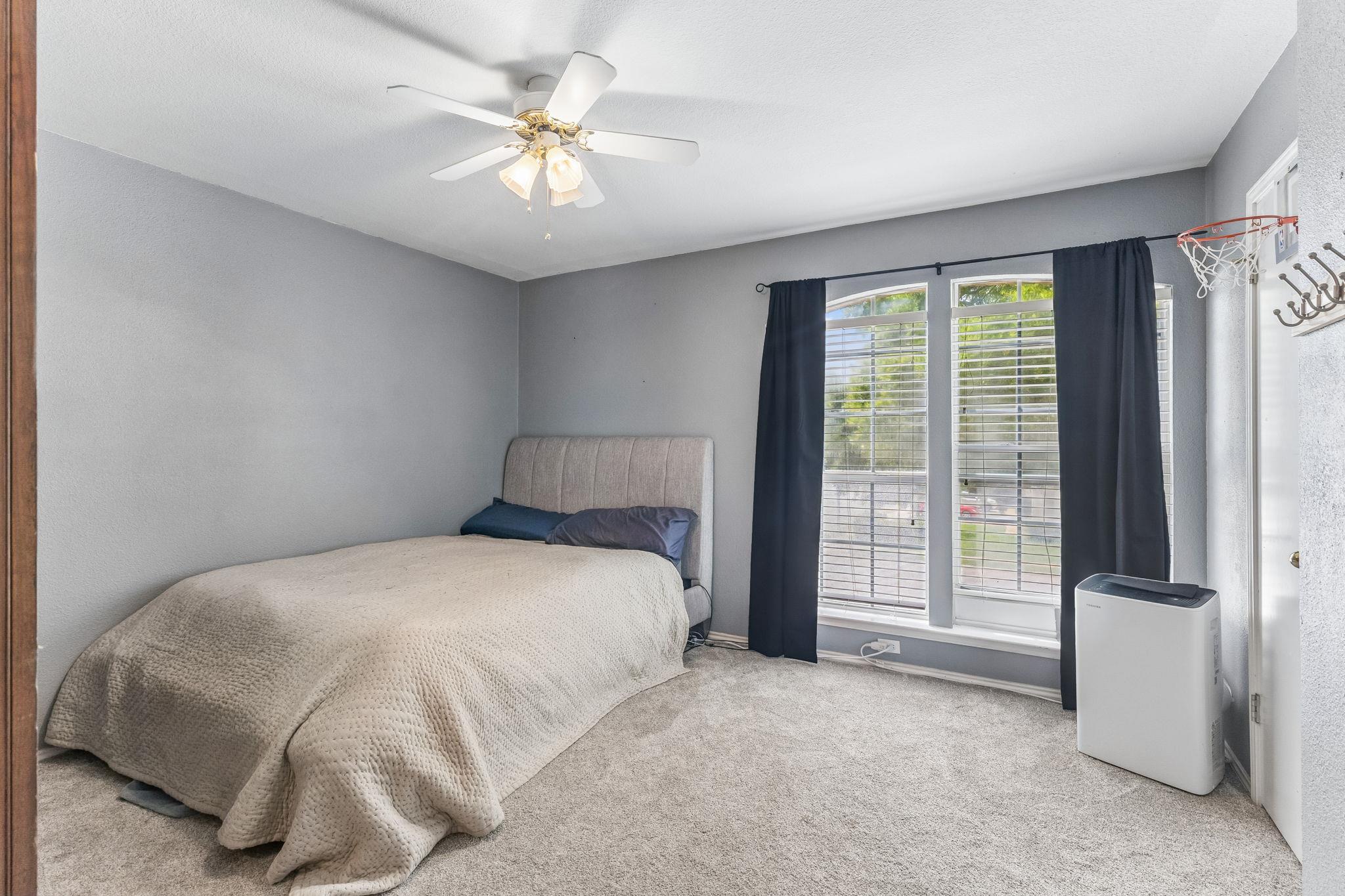 1409 Deer Horn DR