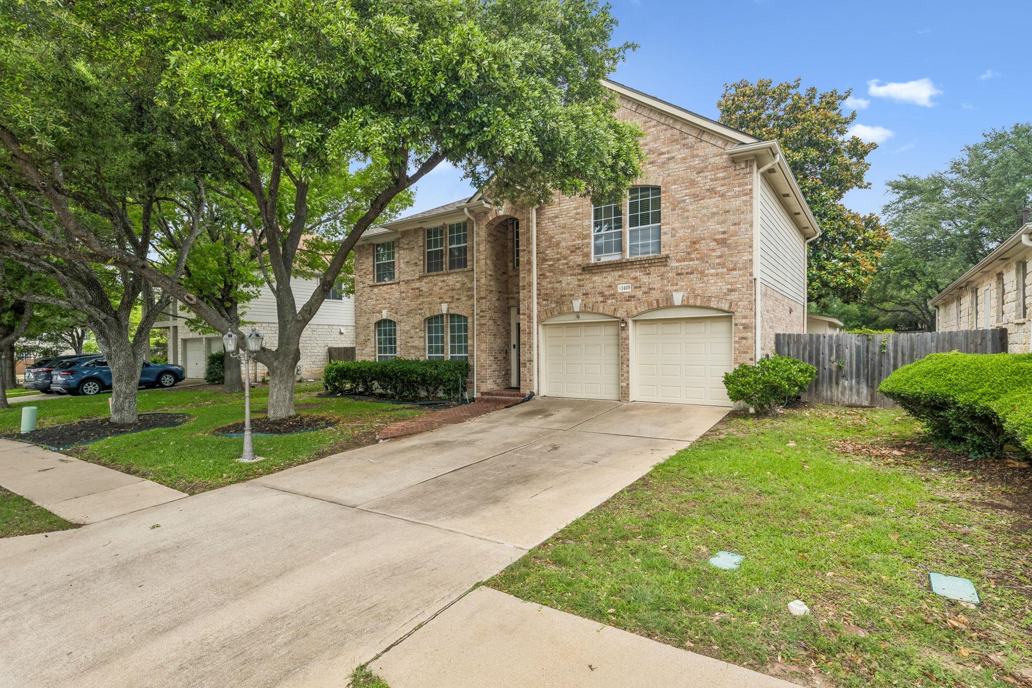 1409 Deer Horn DR