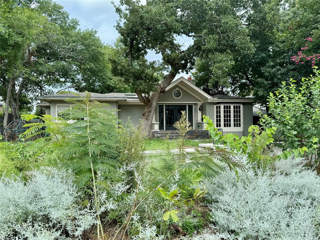 2416 Vista LN