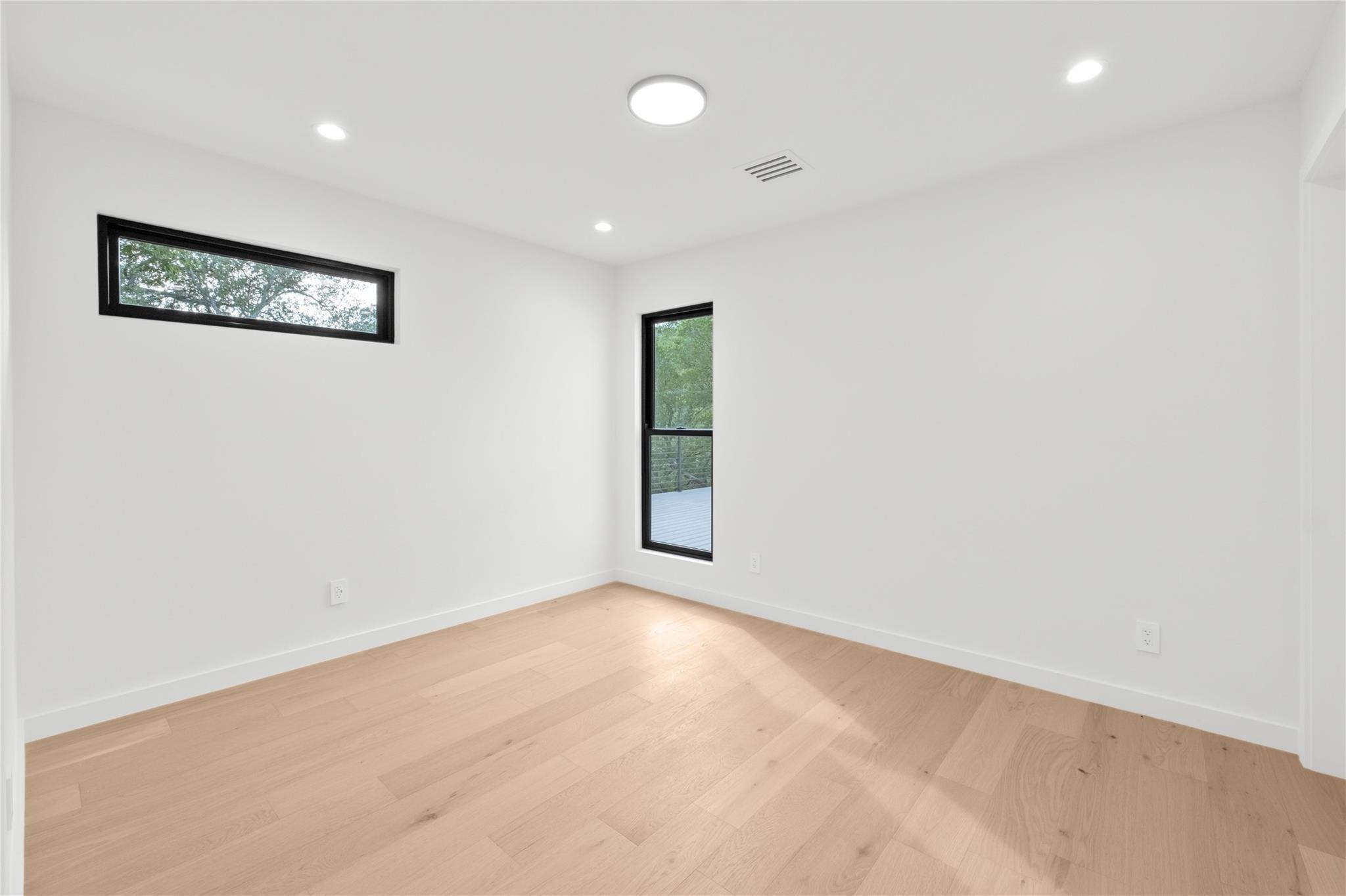 620 Bermuda ST