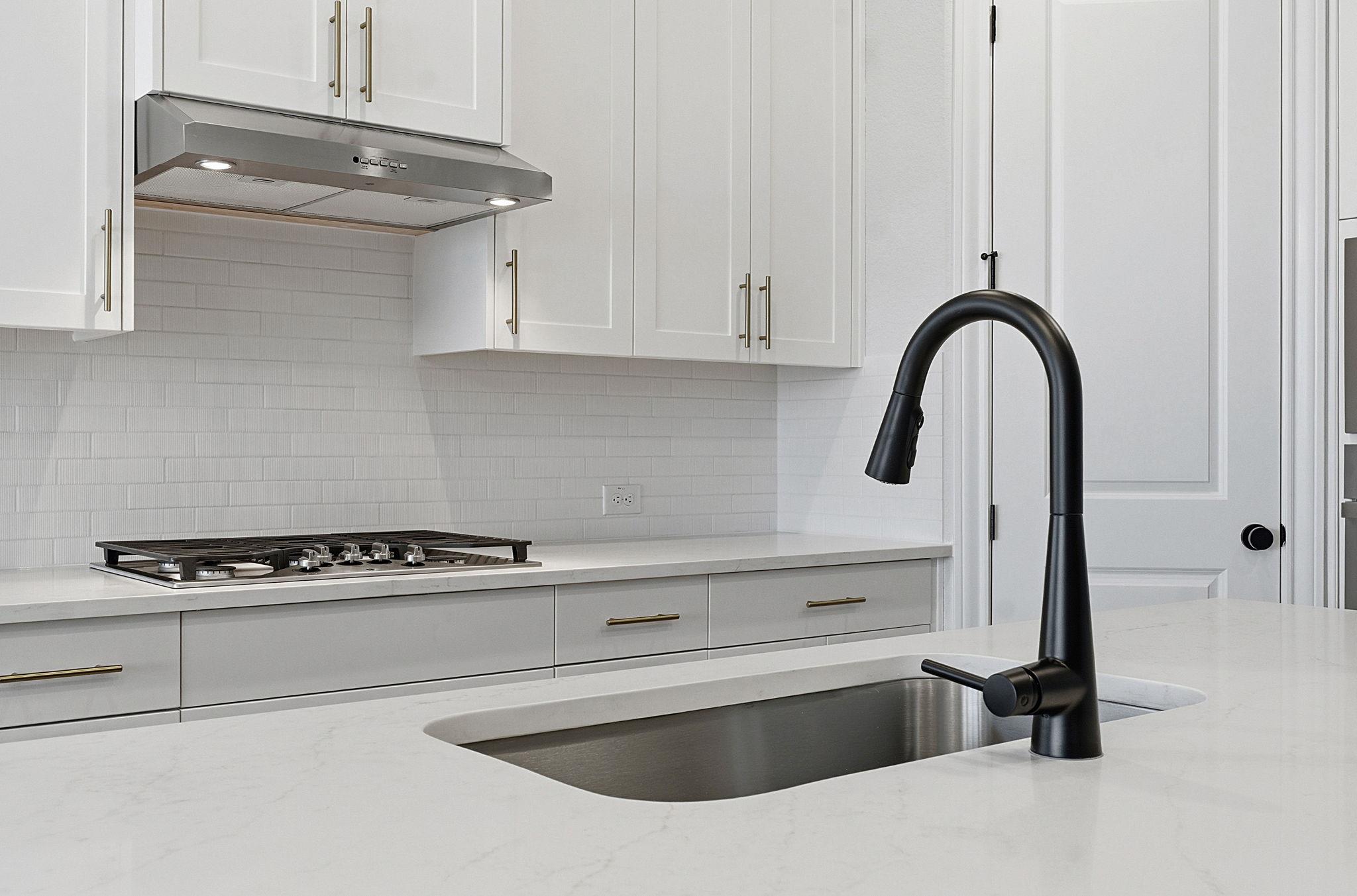 276 Prickly Poppy LOOP