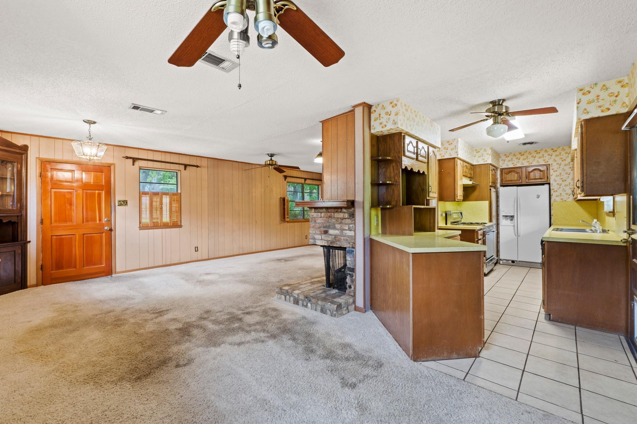 2506 Rae Dell Ave