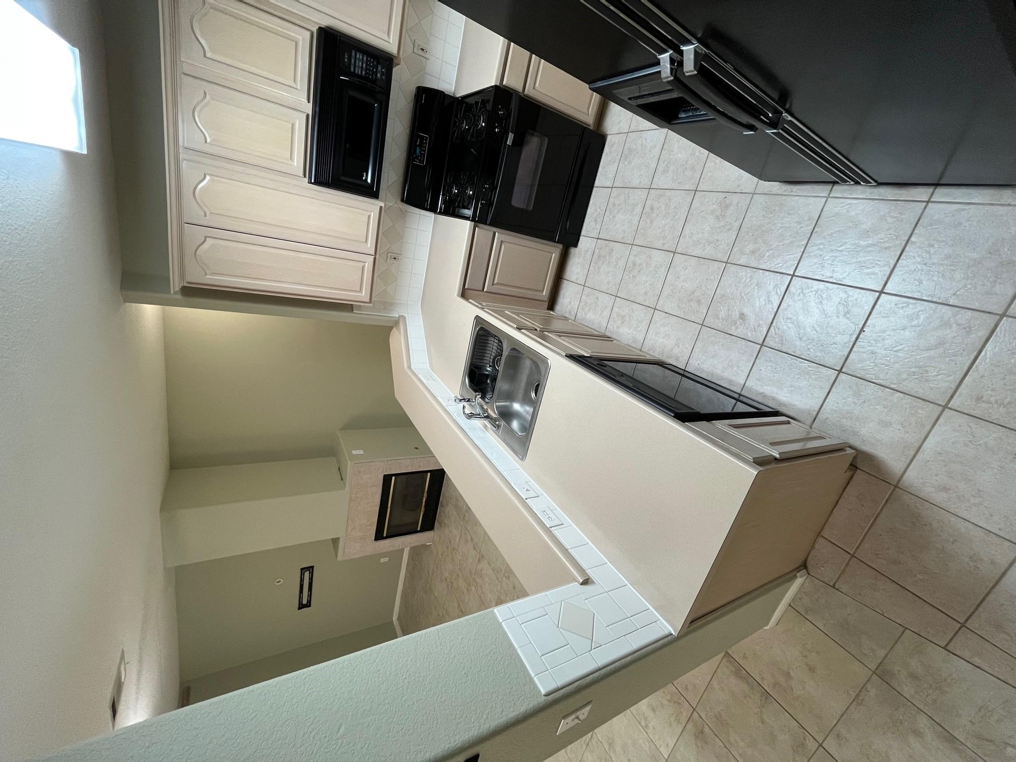 2100 Pipers Field DR # 14