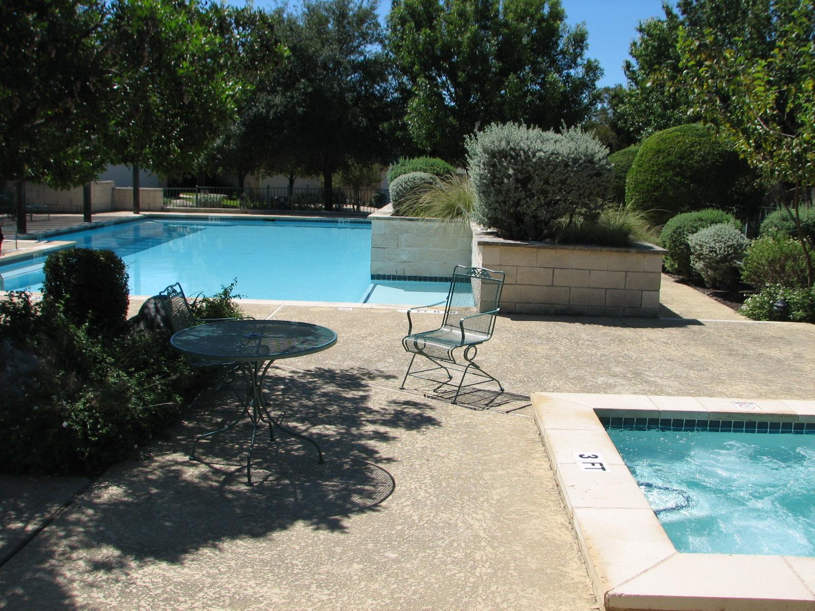 2100 Pipers Field DR # 14