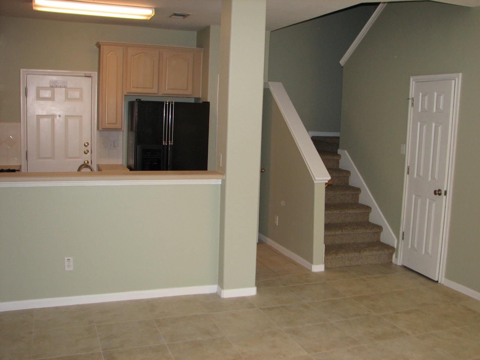 2100 Pipers Field DR # 14