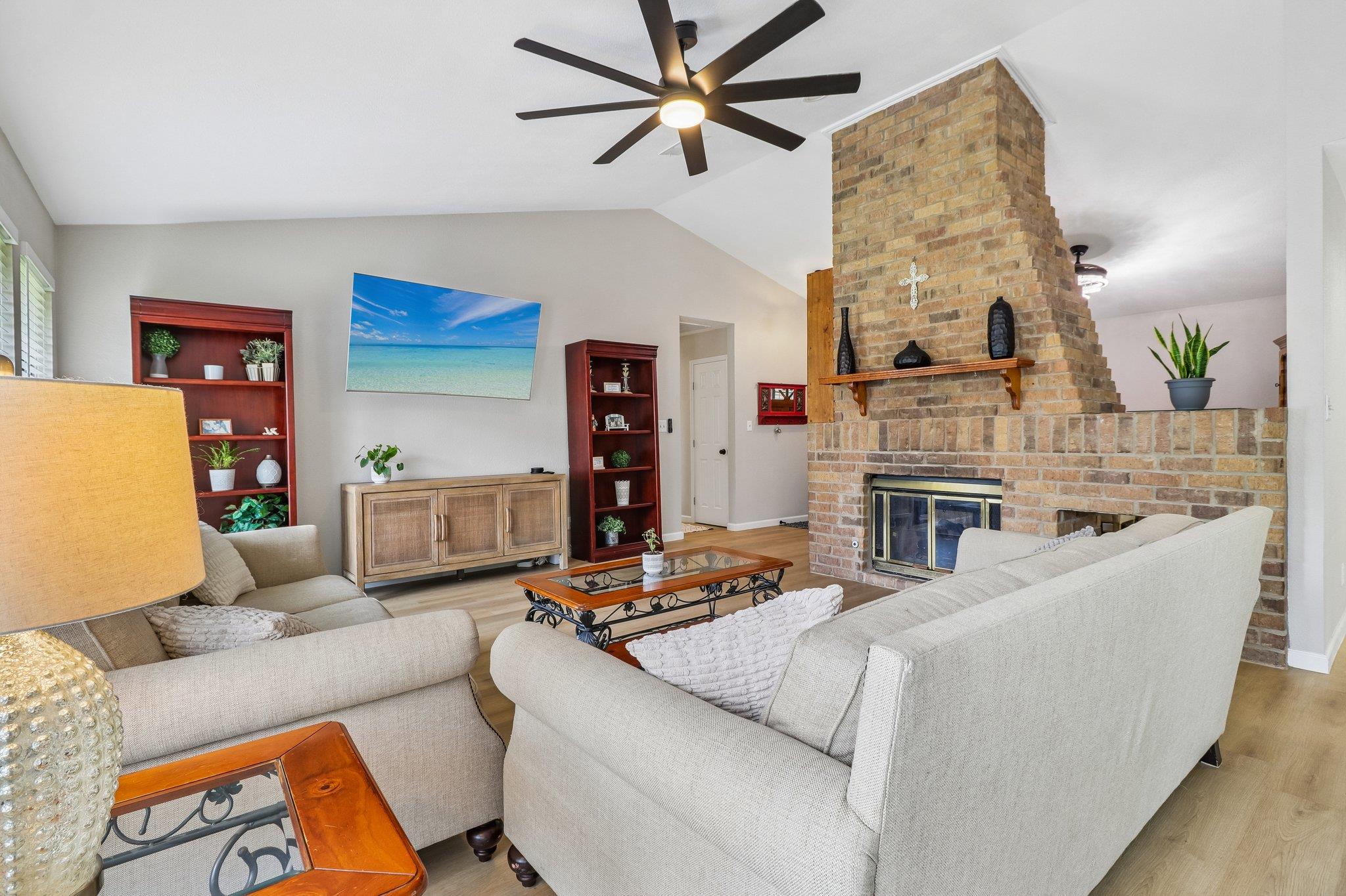 1705 Creek Bend CIR