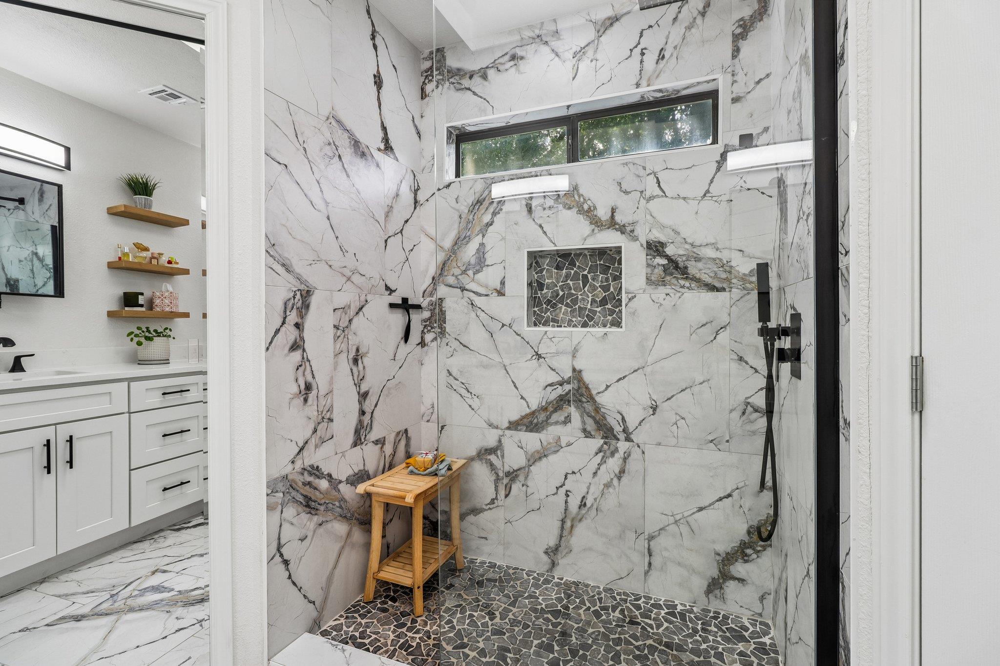 1705 Creek Bend CIR