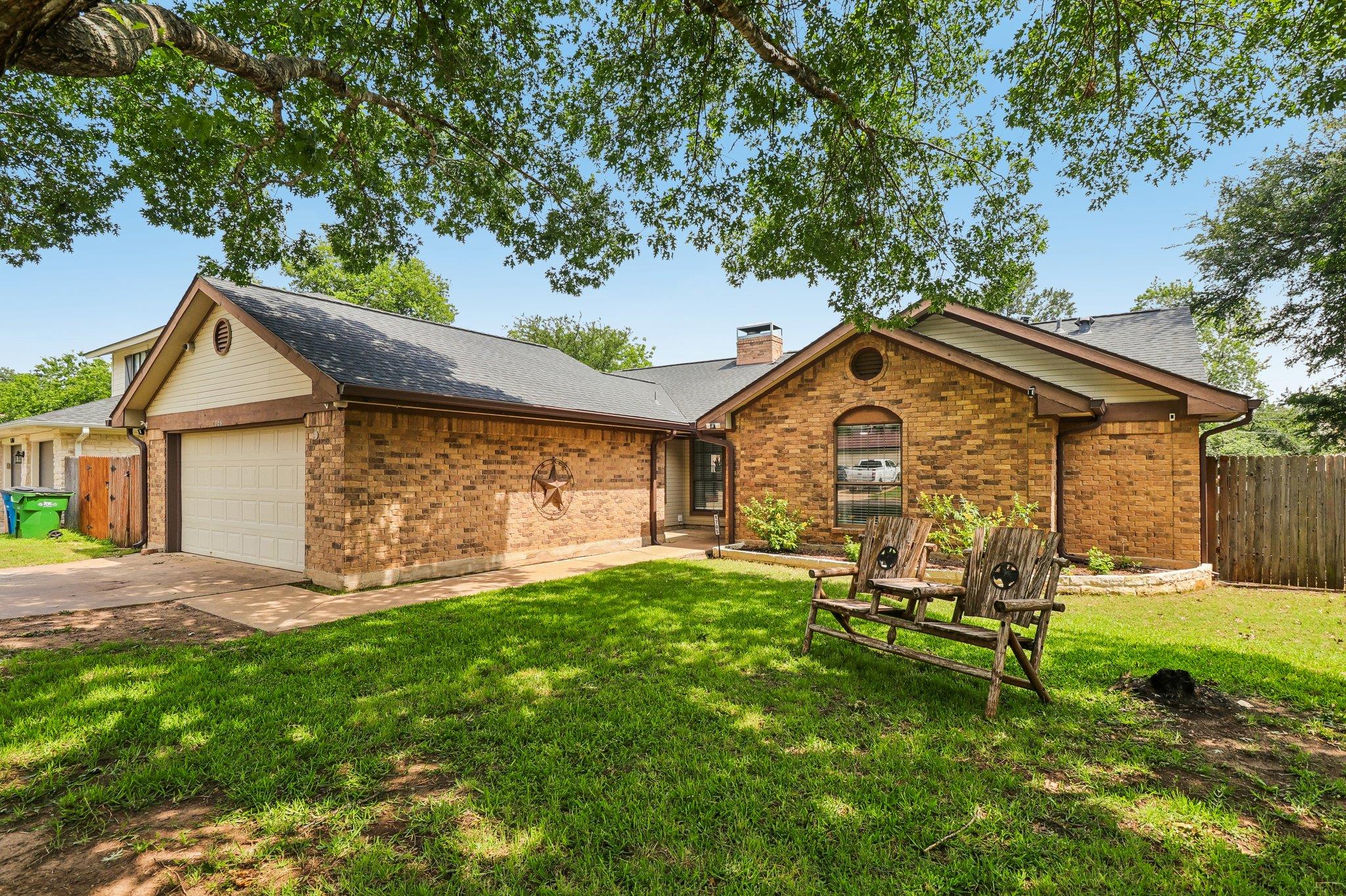 1705 Creek Bend CIR