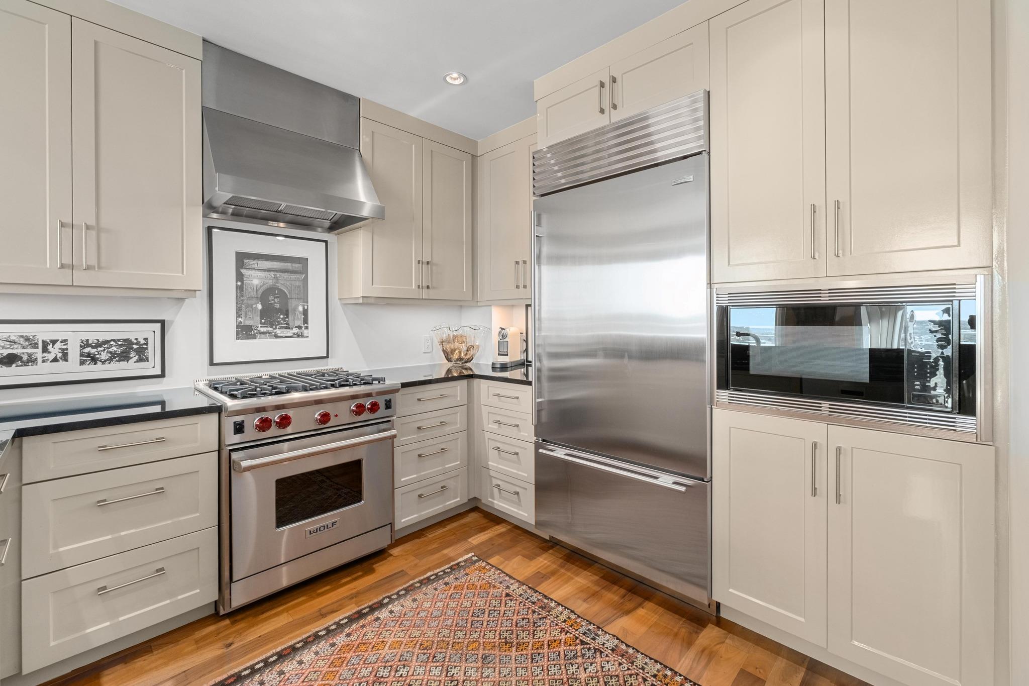 98 San Jacinto BLVD # 1201