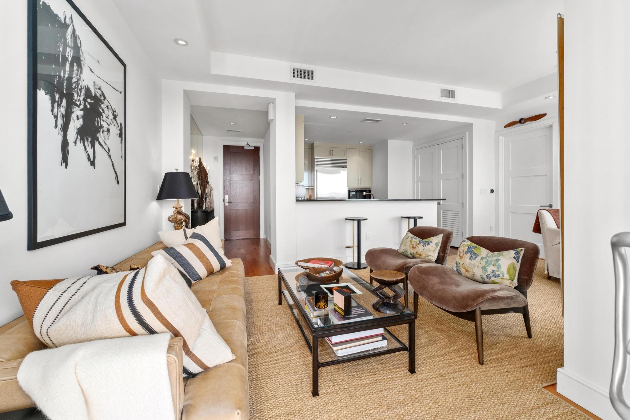 98 San Jacinto BLVD # 1201