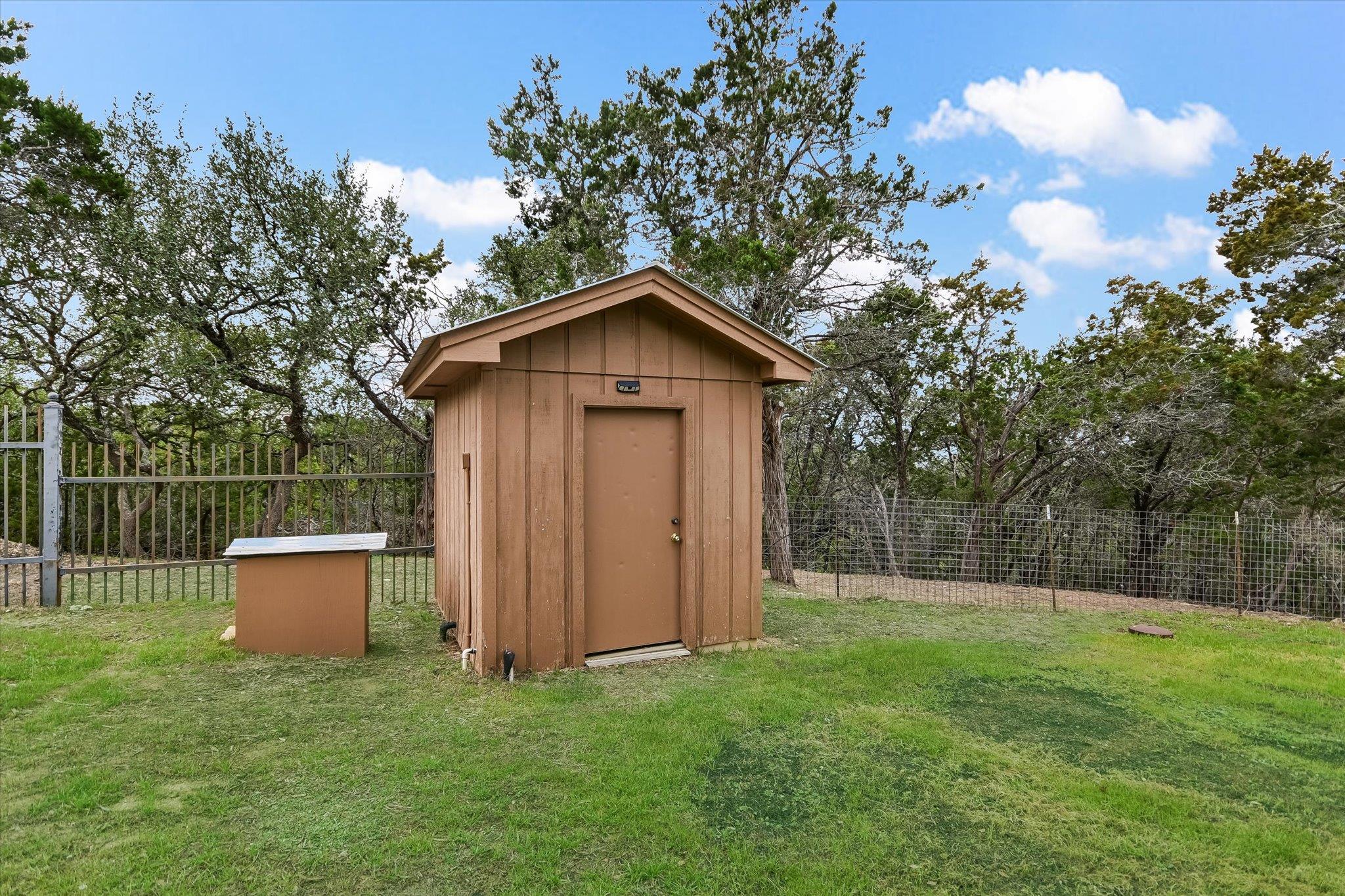 816 BUTTERCUP LN