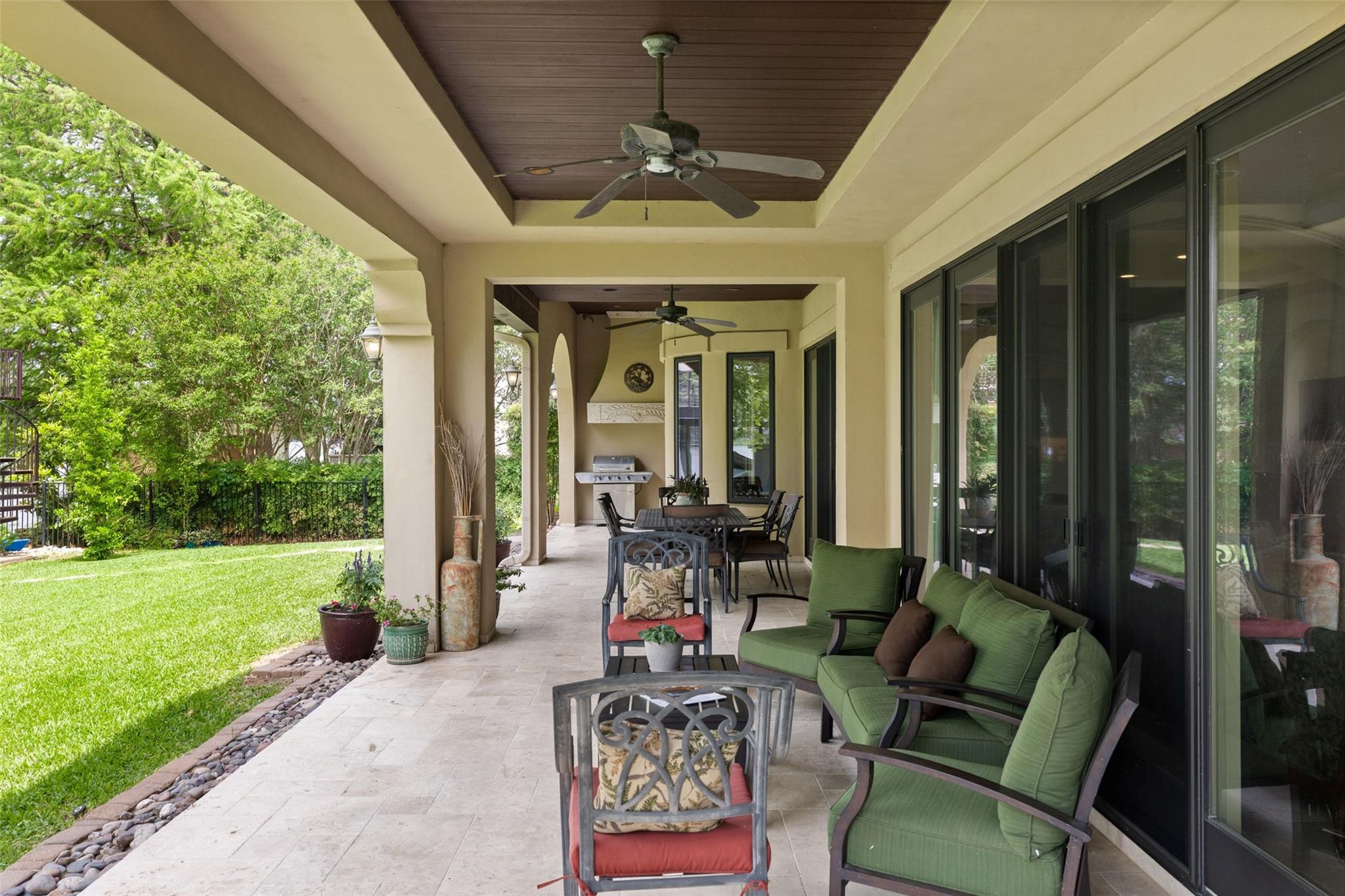3104 Rivercrest DR