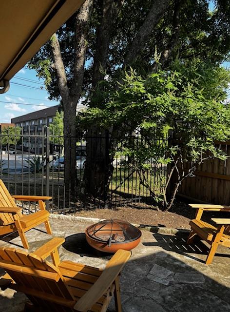 2412 Thornton RD # B