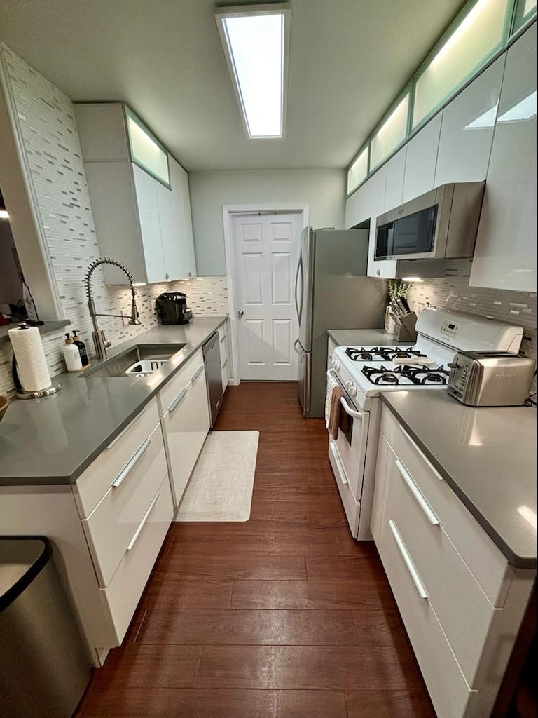 2412 Thornton RD # B