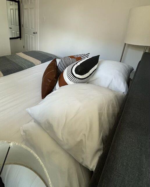 2412 Thornton RD # B