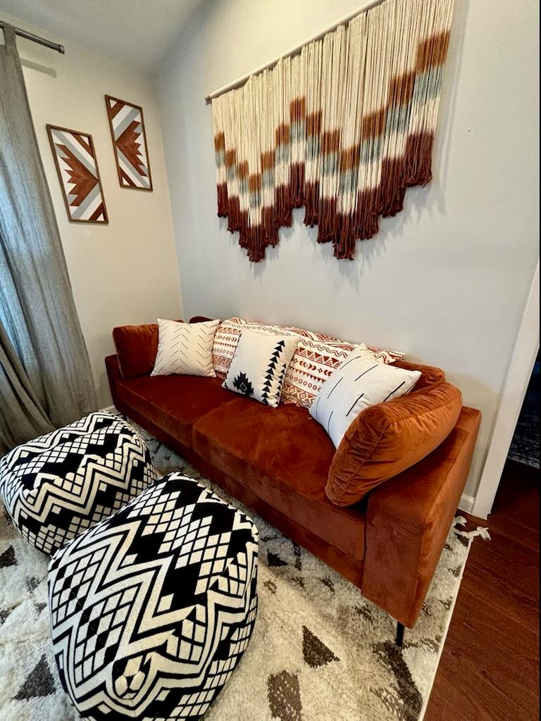 2412 Thornton RD # B