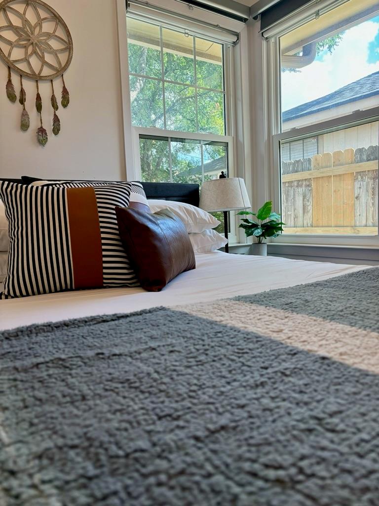 2412 Thornton RD # B