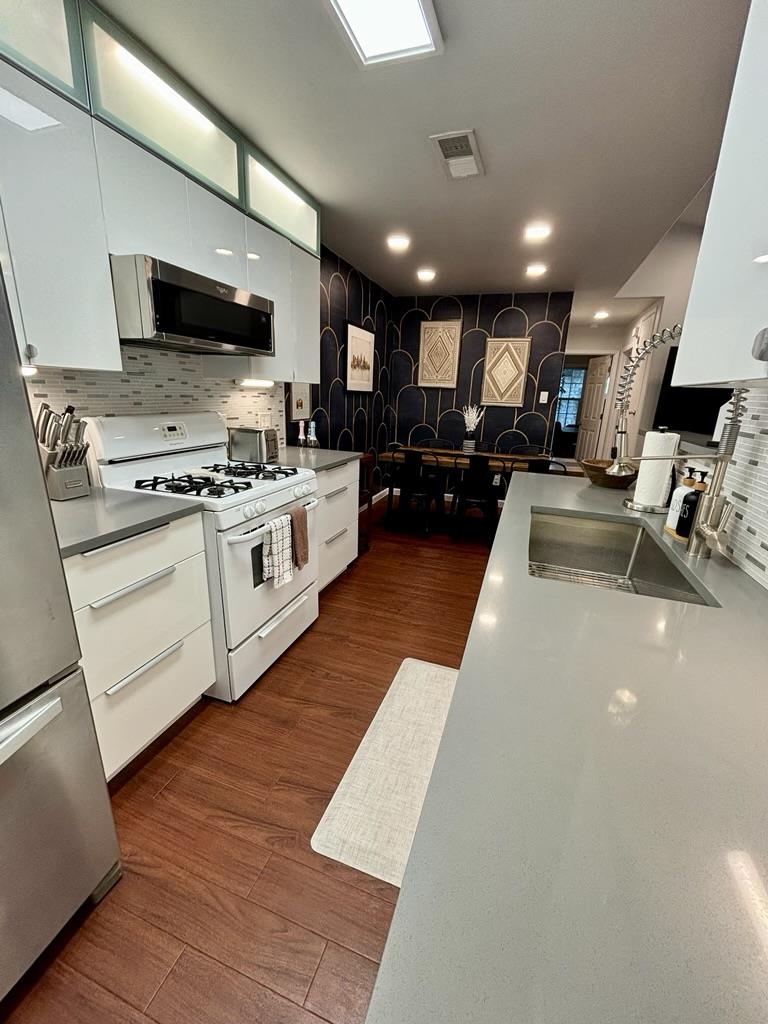 2412 Thornton RD # B