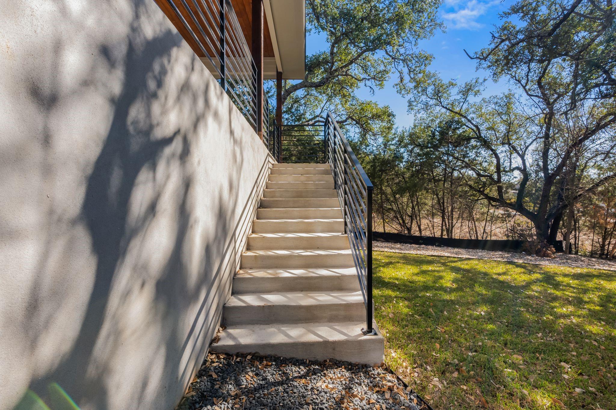 300 Bedford DR