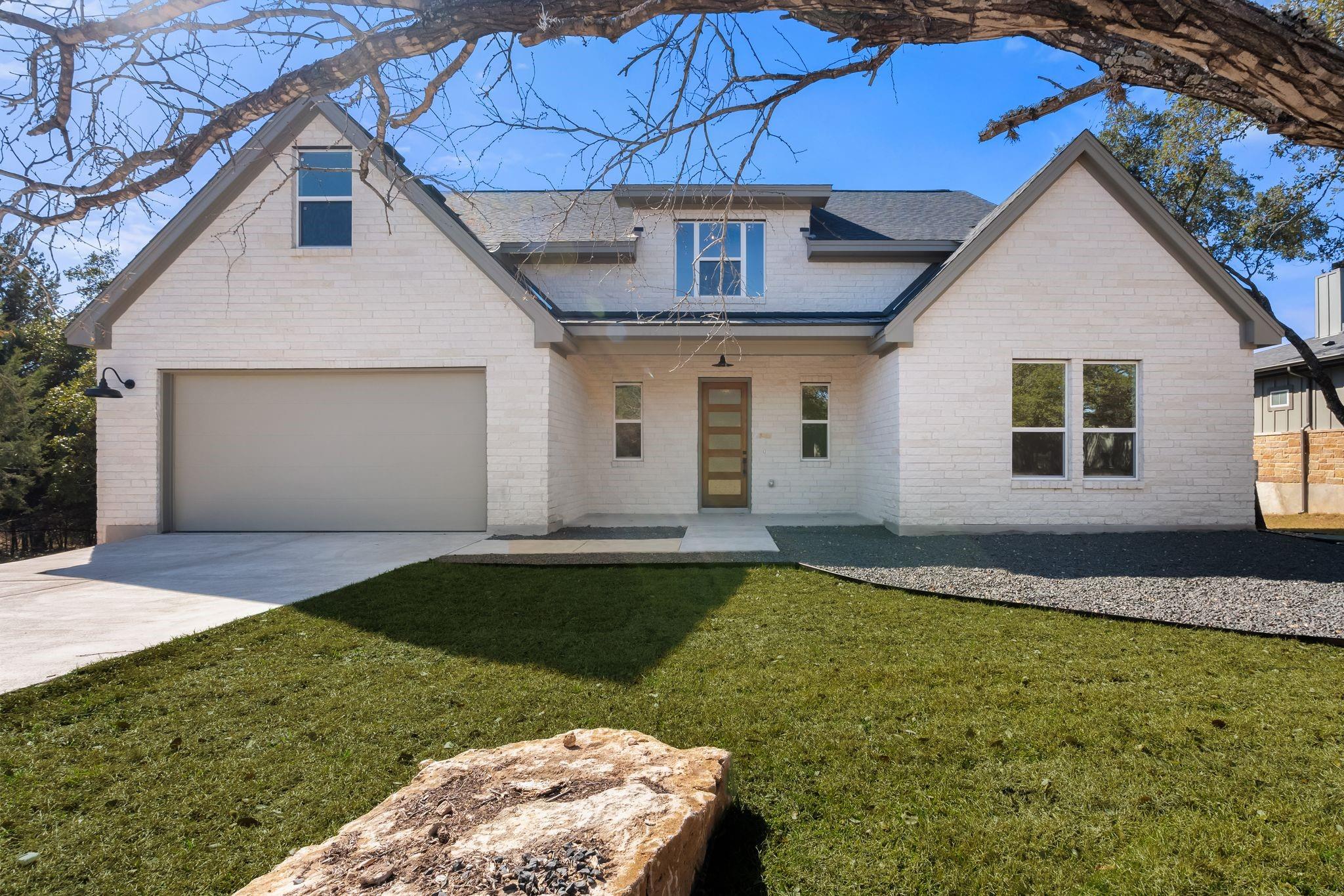 300 Bedford DR