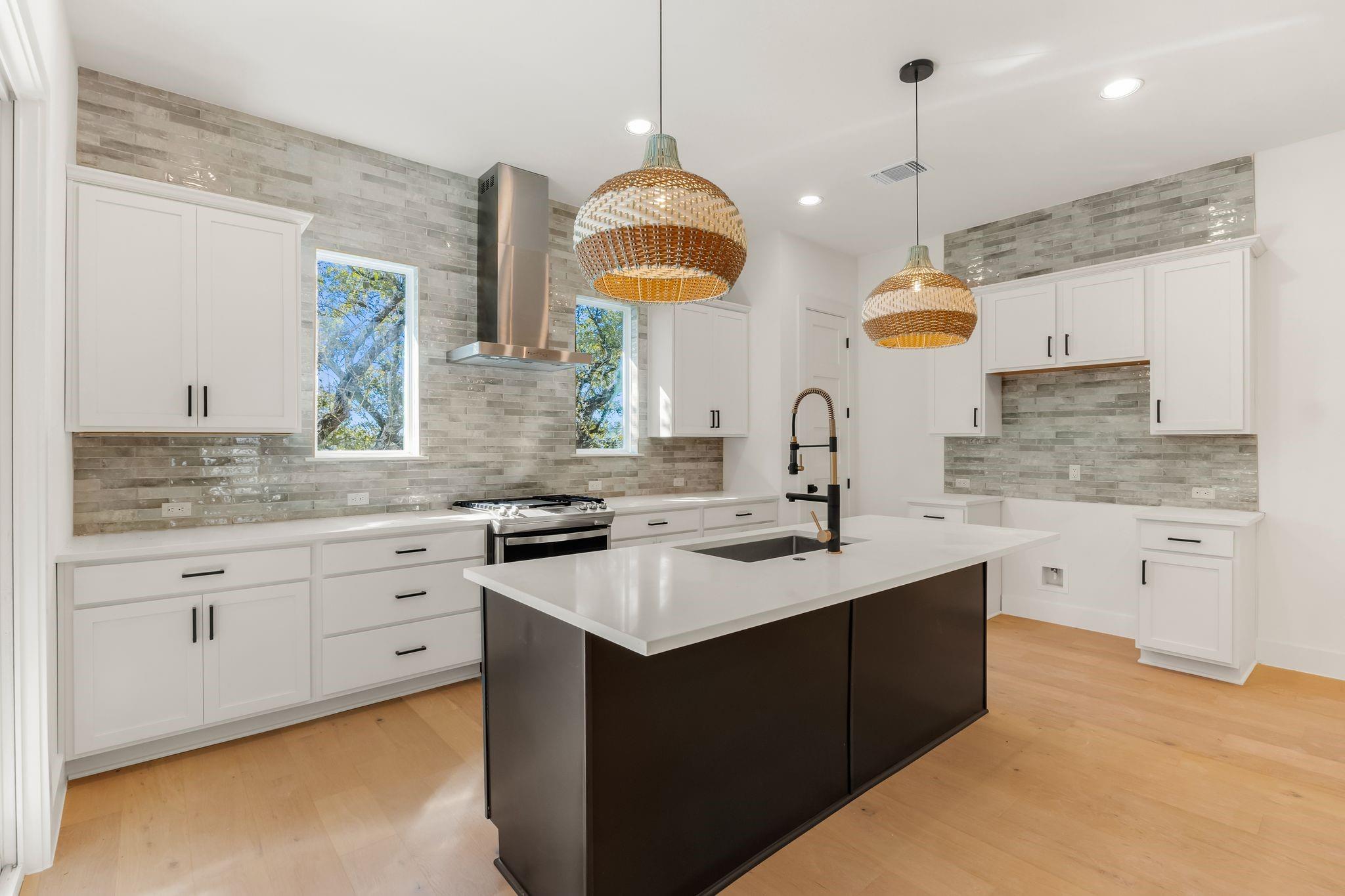 300 Bedford DR