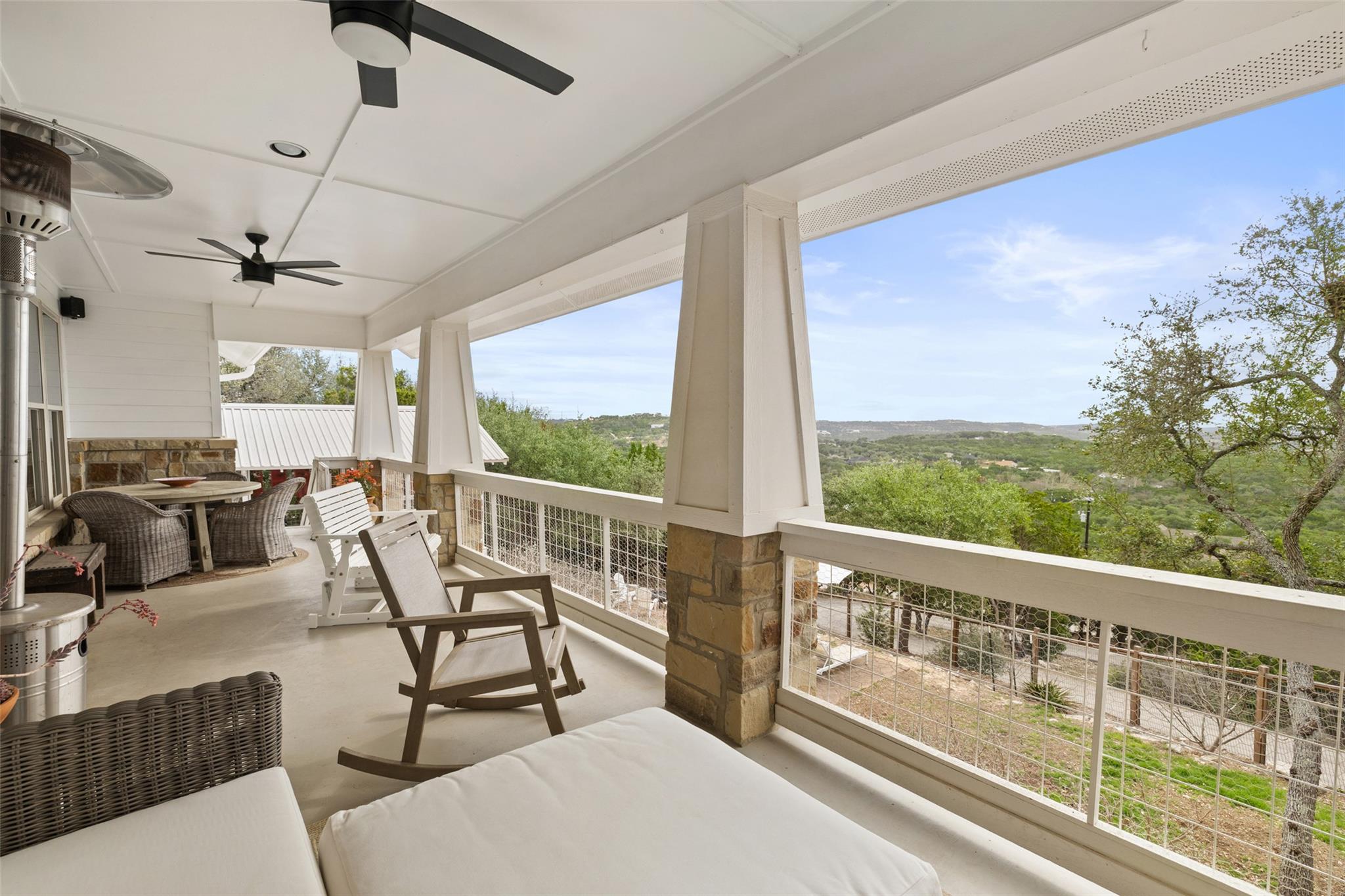 114 Crest View DR