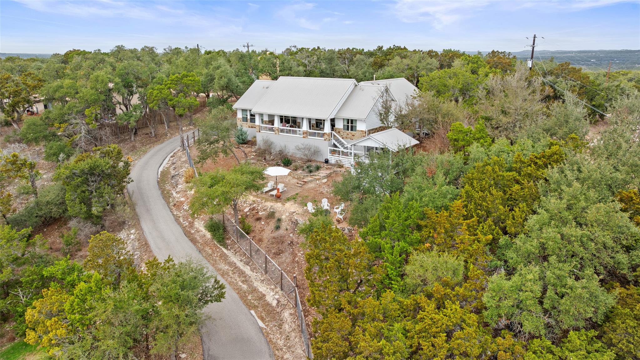 114 Crest View DR